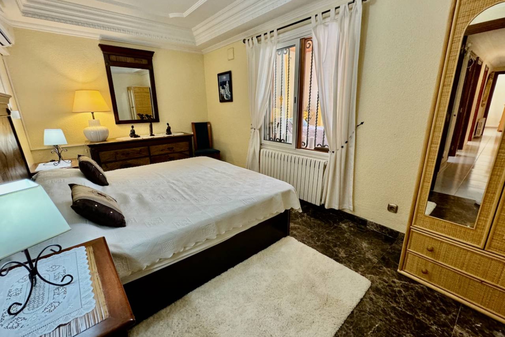 Luxury villa with a private pool, tennis court, and panoramic views in Castalla