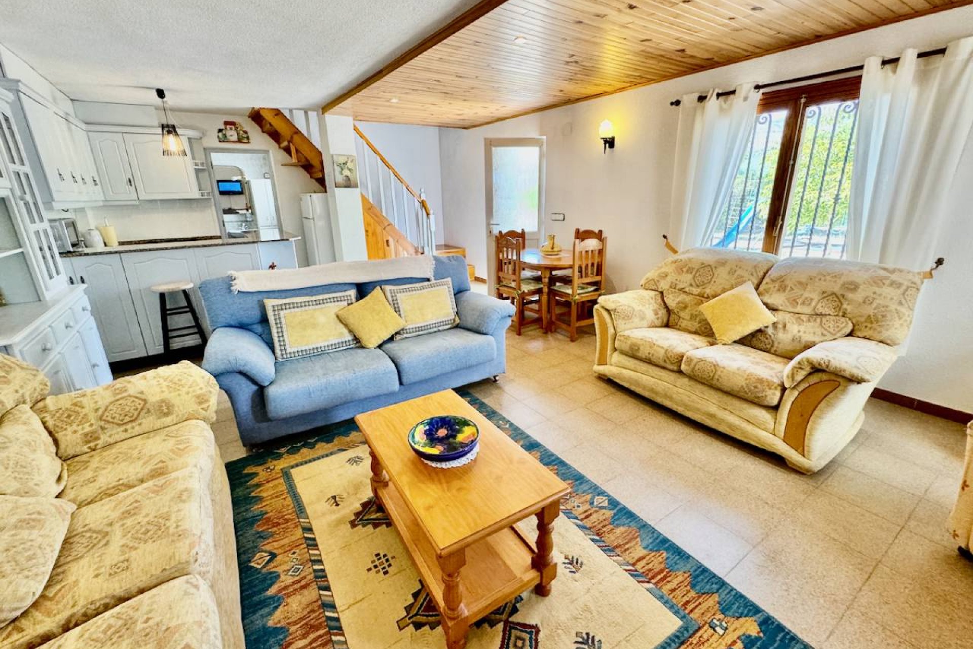 Luxury villa with a private pool, tennis court, and panoramic views in Castalla