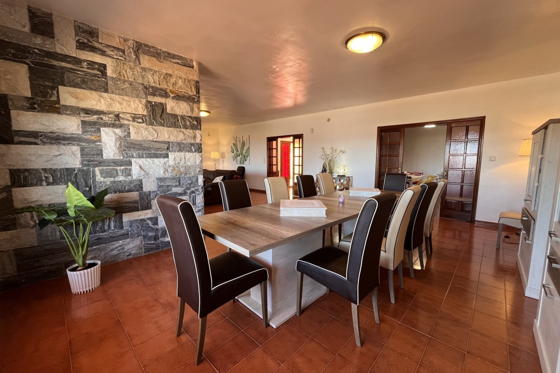 Luxury villa with ocean views, a private pool, and a large garden in La Nucía, Costa Blanca