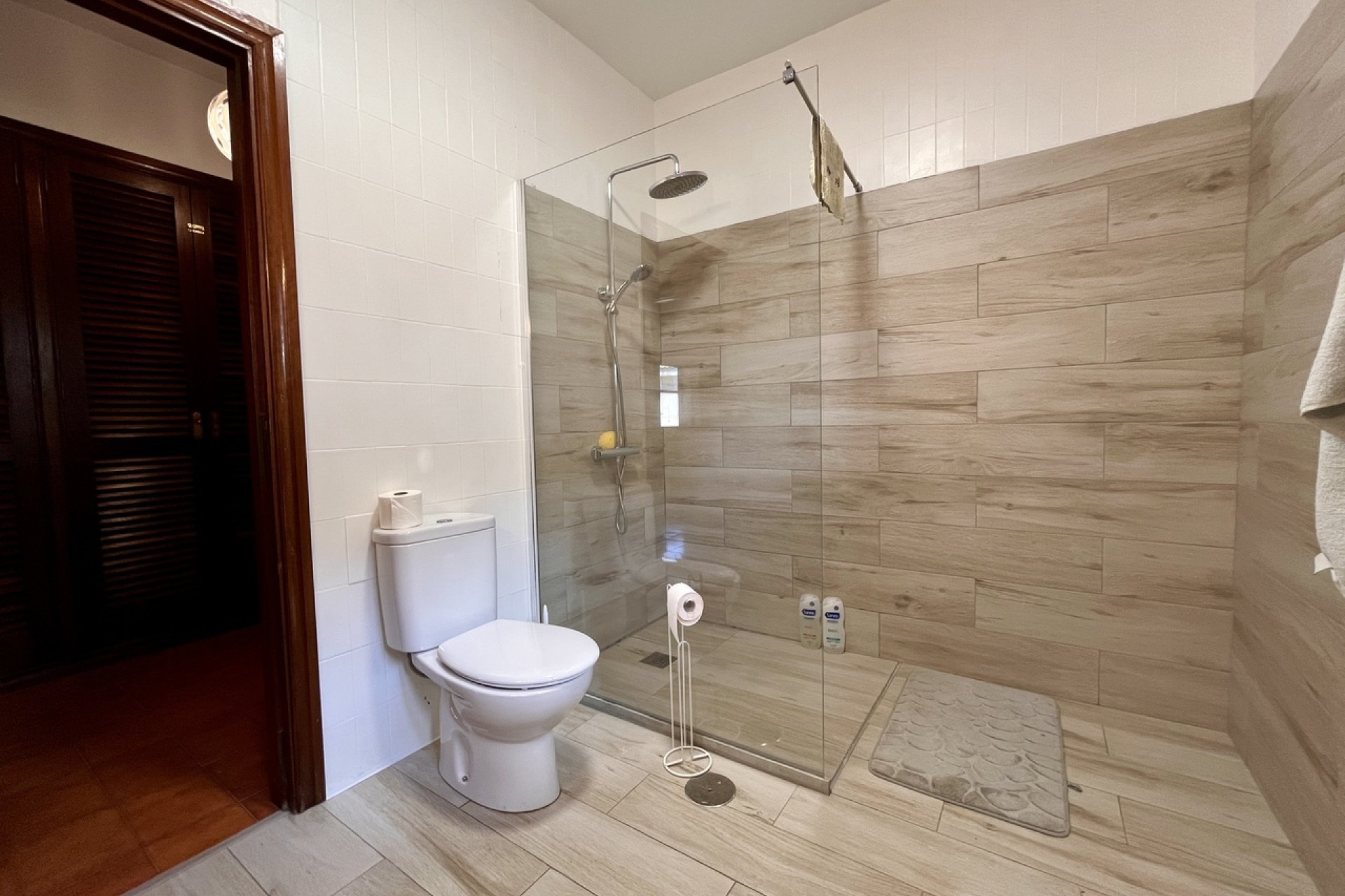 Luxury villa with ocean views, a private pool, and a large garden in La Nucía, Costa Blanca