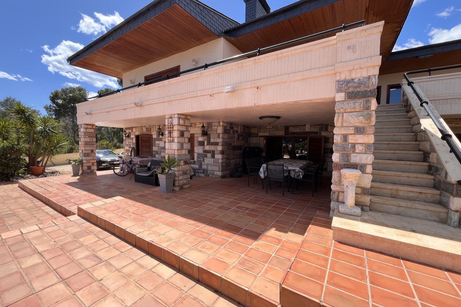 Luxury villa with ocean views, a private pool, and a large garden in La Nucía, Costa Blanca