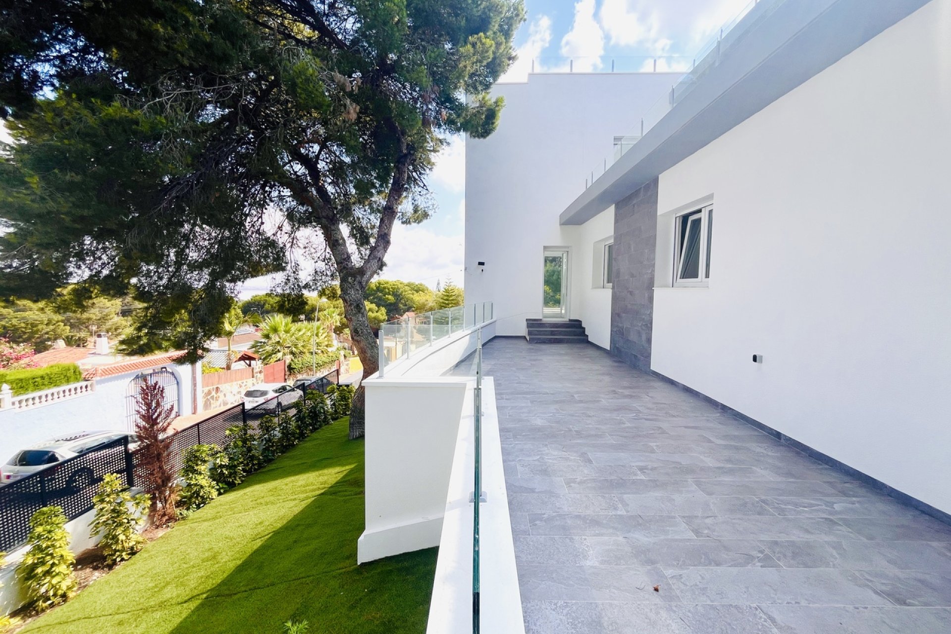 Luxury villa with ocean views and a private pool in Torrevieja