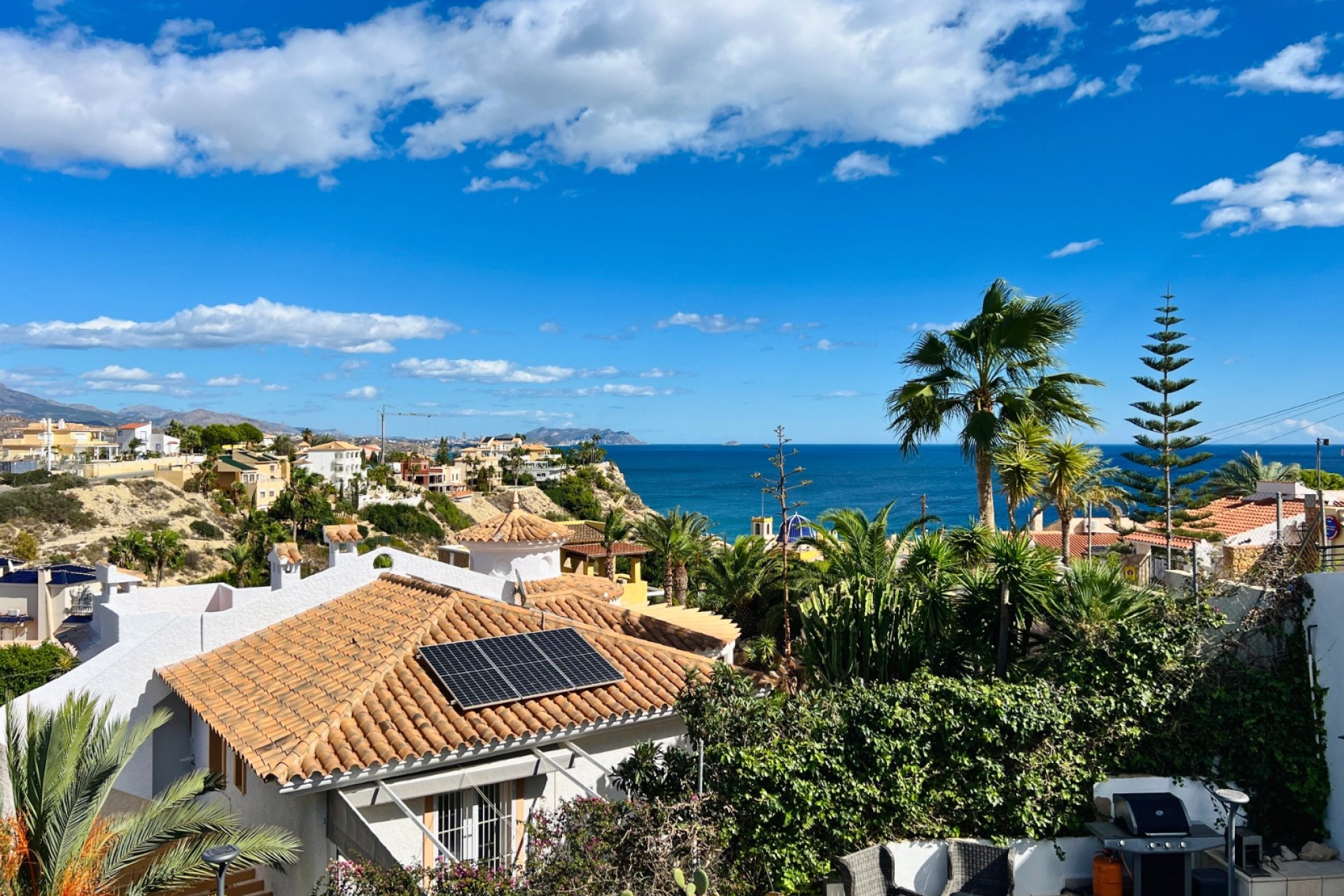 Luxury villa with panoramic ocean views and privacy in El Campello, Costa Blanca﻿