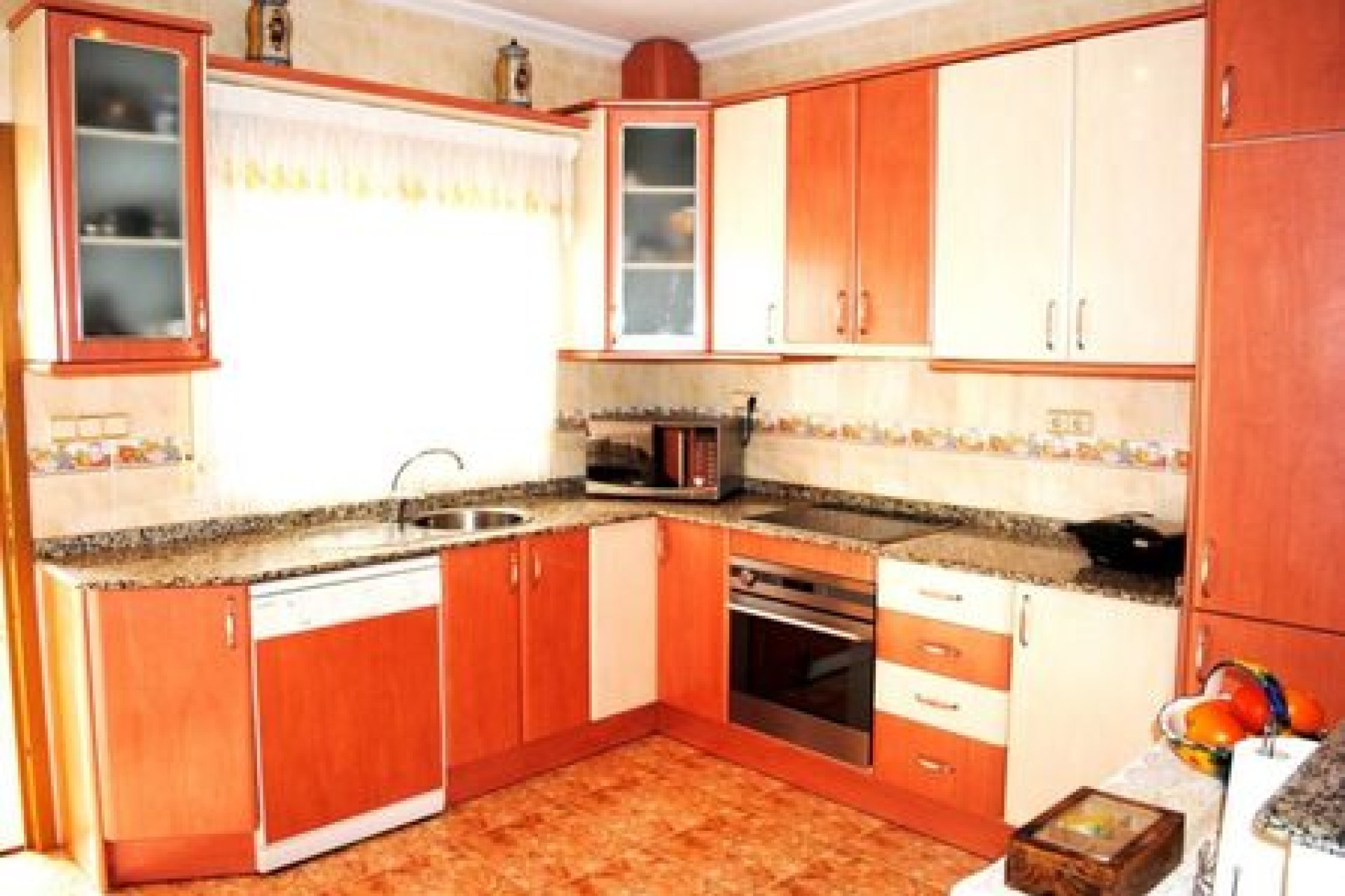 Luxury villa with private pool and garage in La Zenia