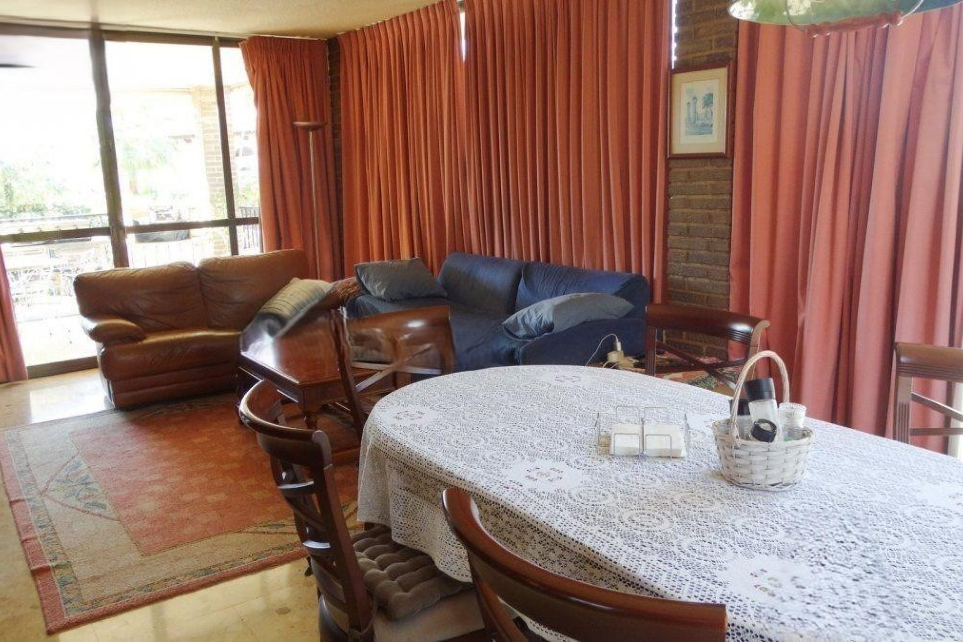 Luxury villa with private pool and garden in Benidorm, close to the beach