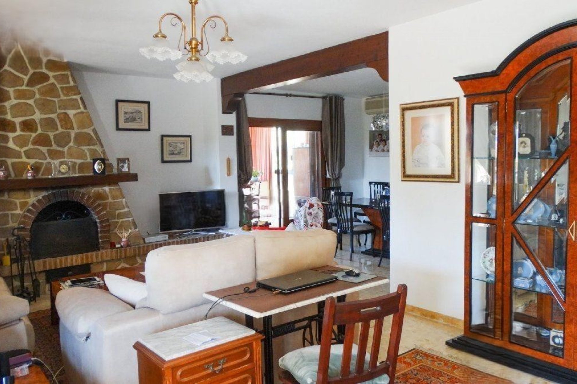 Luxury villa with private pool and garden in Benidorm, close to the beach