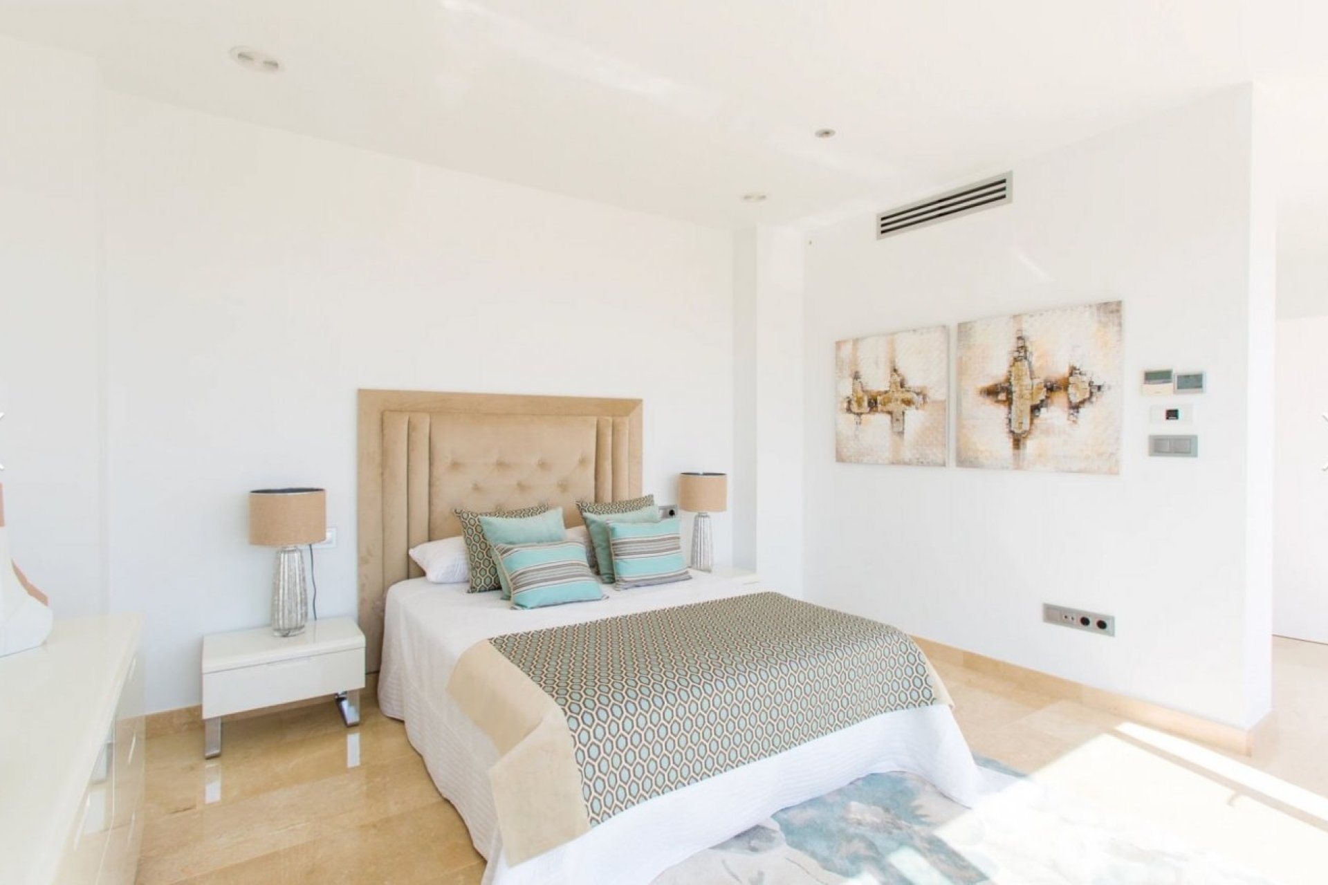 Luxury villa with private pool and views in Moraira, 4 bedrooms, 5 bathrooms