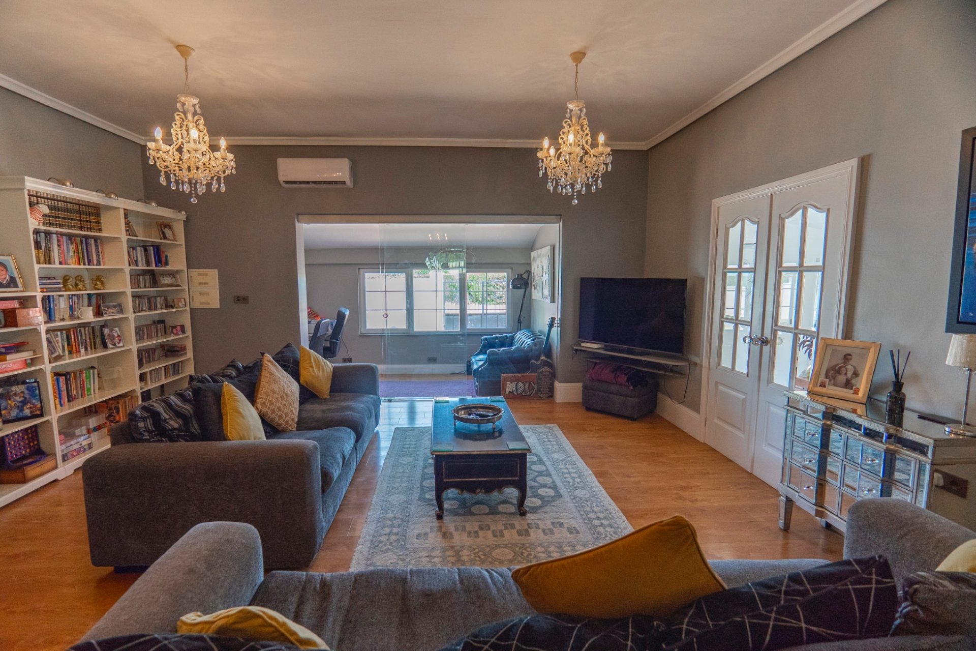 Luxury villa with private pool, stables, and guesthouse in Heredades, Costa Blanca