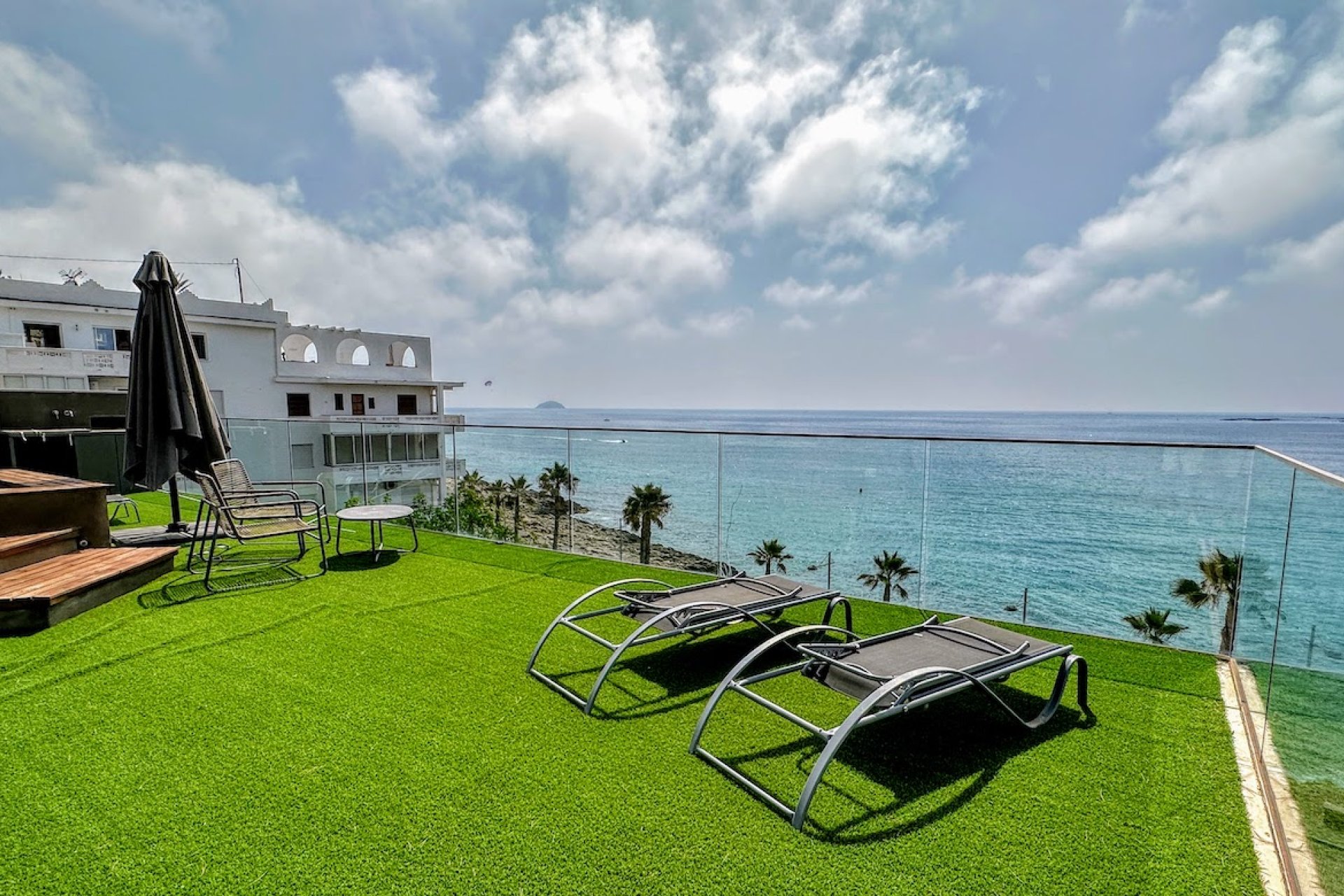 Luxury villa with sea view, private pool and beach club in Villajoyosa