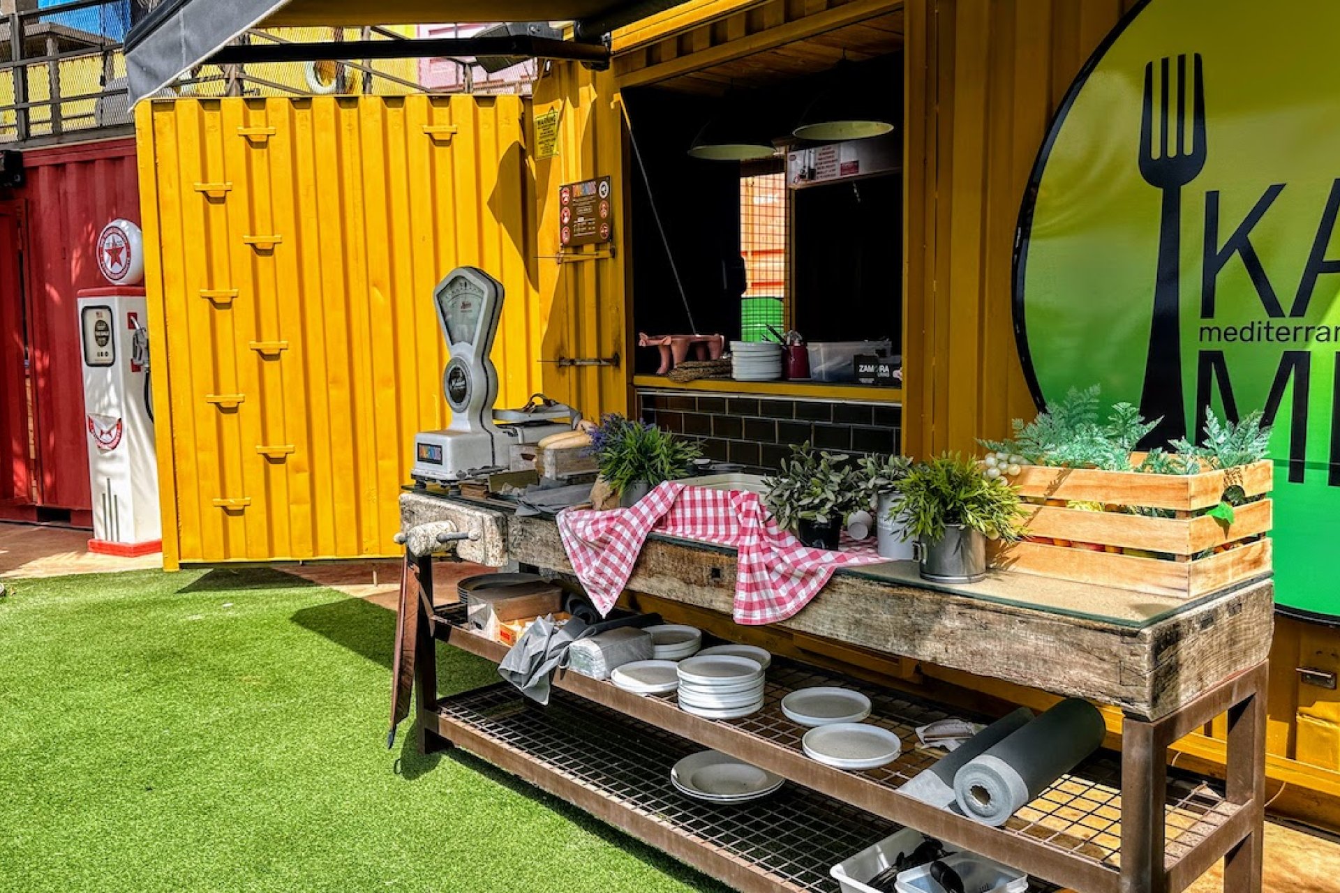 Luxury villa with sea view, private pool and beach club in Villajoyosa