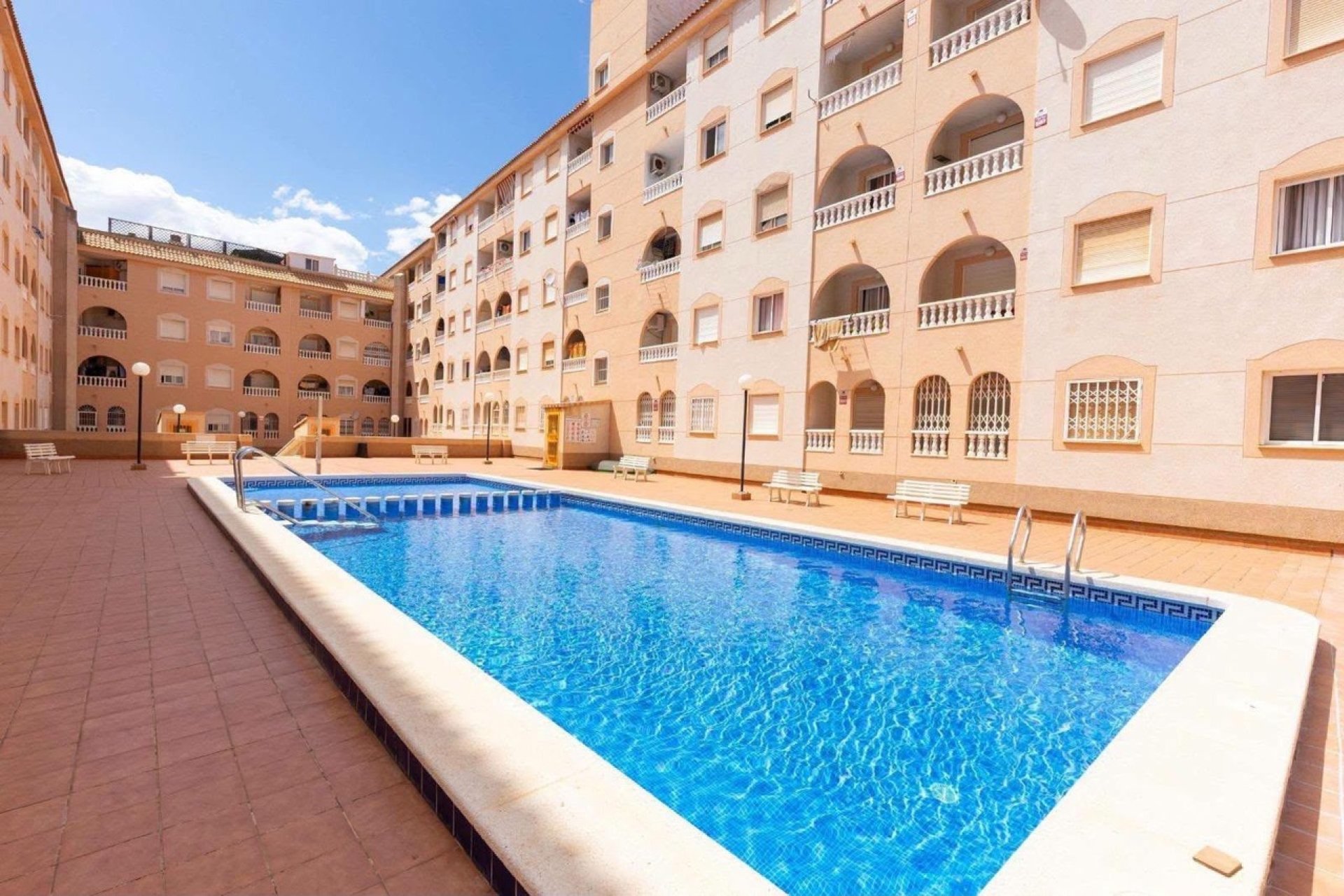 Modern 1-bedroom apartment in downtown Torrevieja
