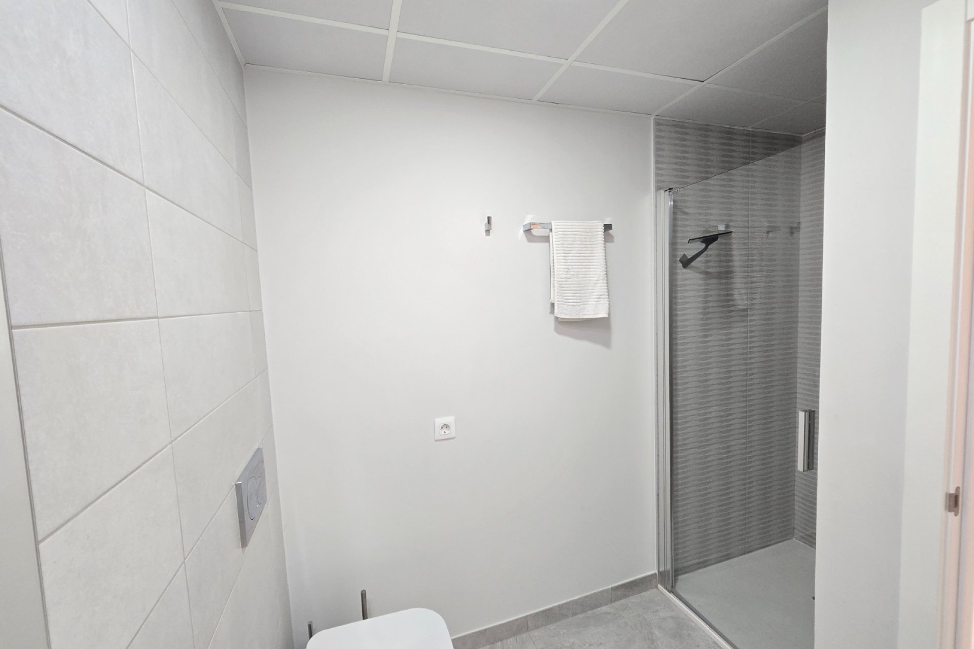 Modern 2-bedroom apartment with a garden in Villamartin, Orihuela Costa