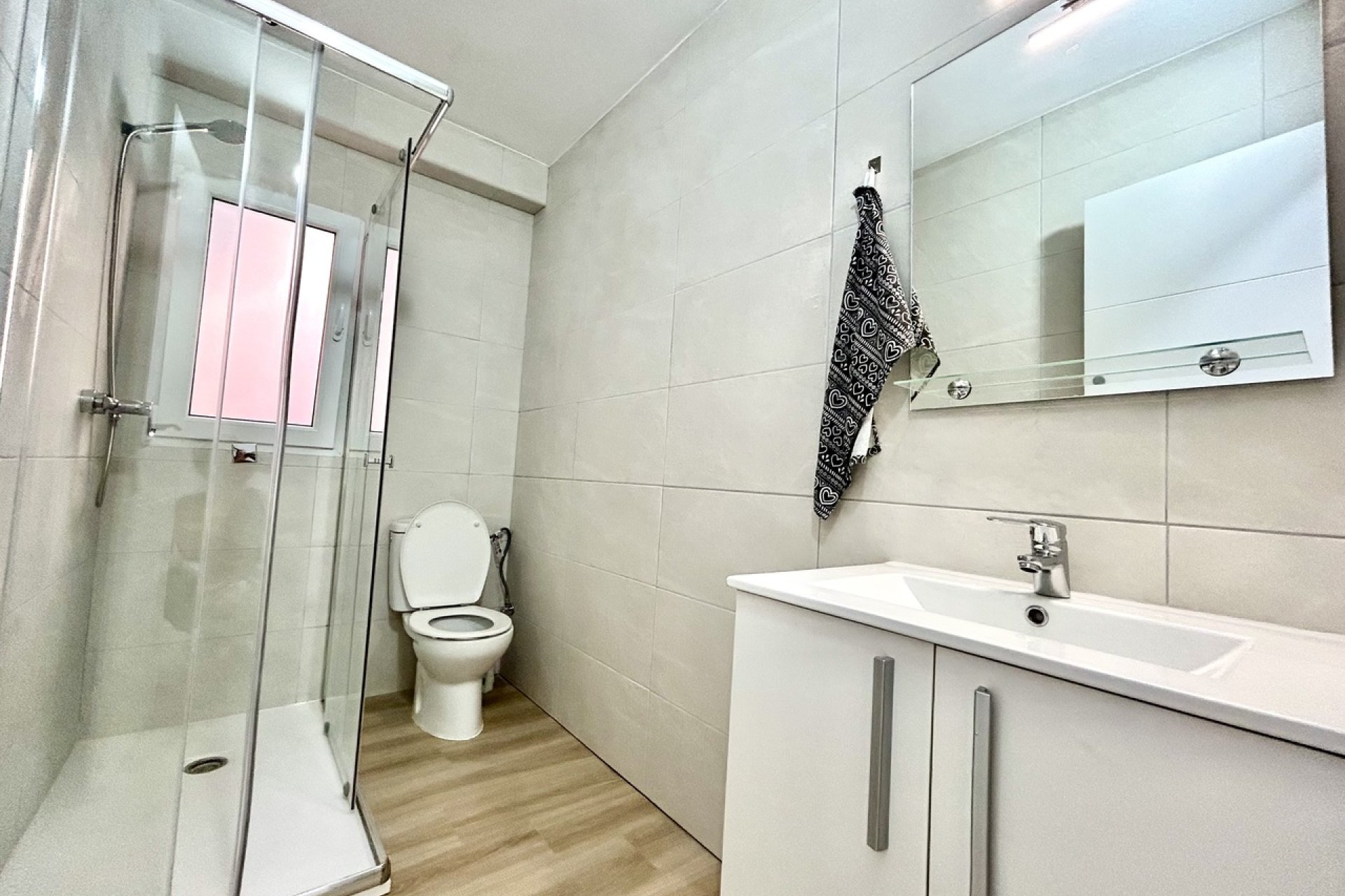 Modern 3-bedroom apartment in downtown Torrevieja