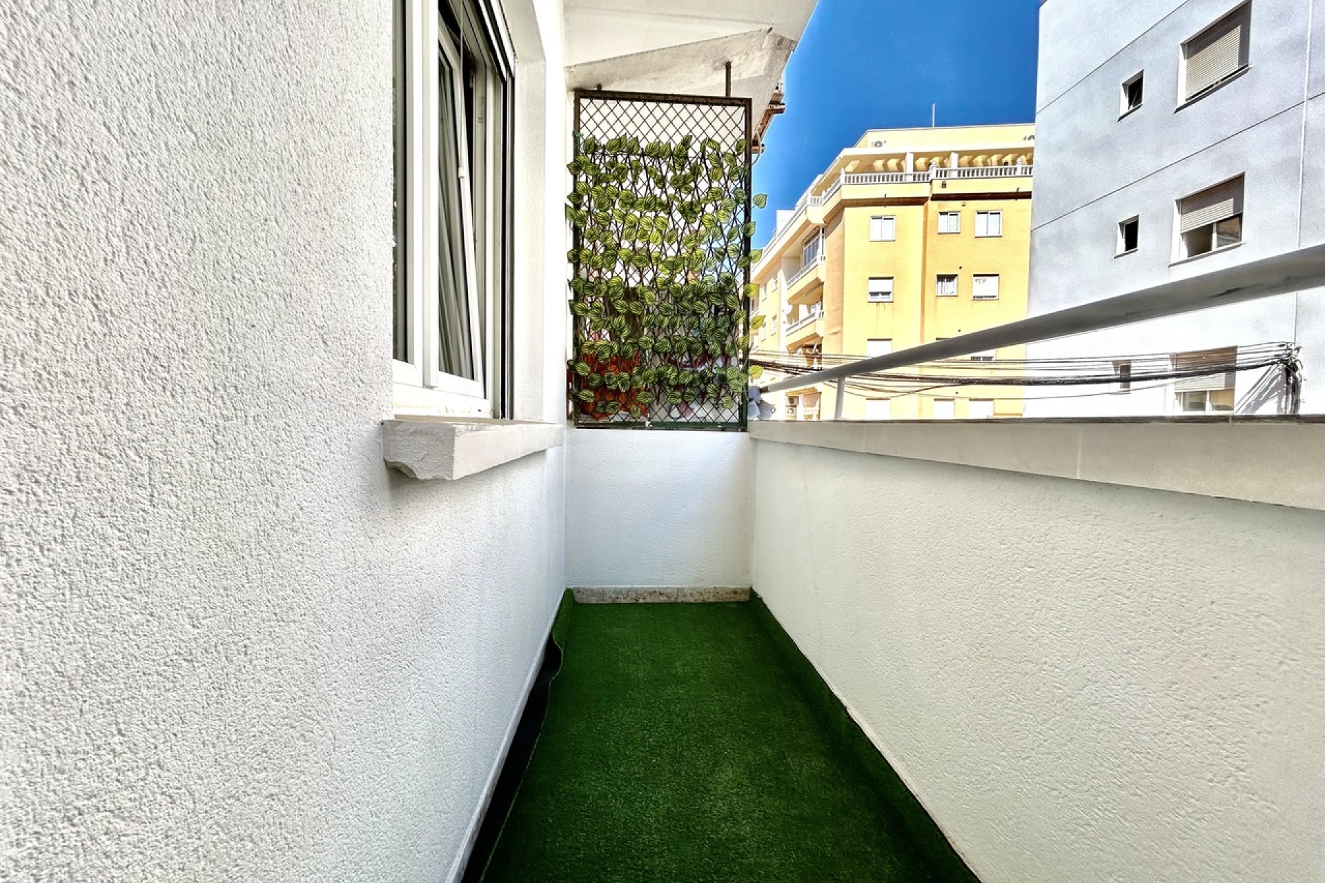 Modern 3-bedroom apartment in downtown Torrevieja