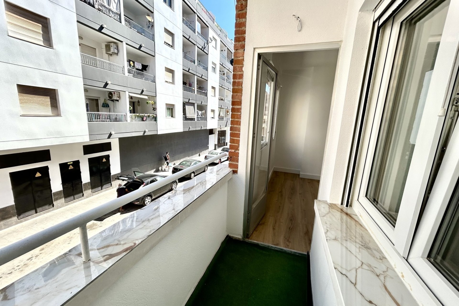 Modern 3-bedroom apartment in downtown Torrevieja