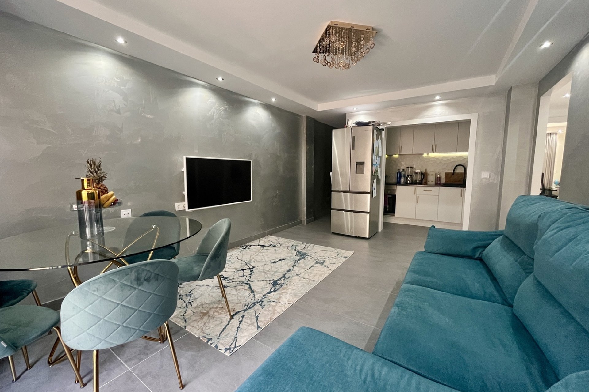 ﻿Modern 3-bedroom apartment with ocean views in a prime location in Torrevieja
