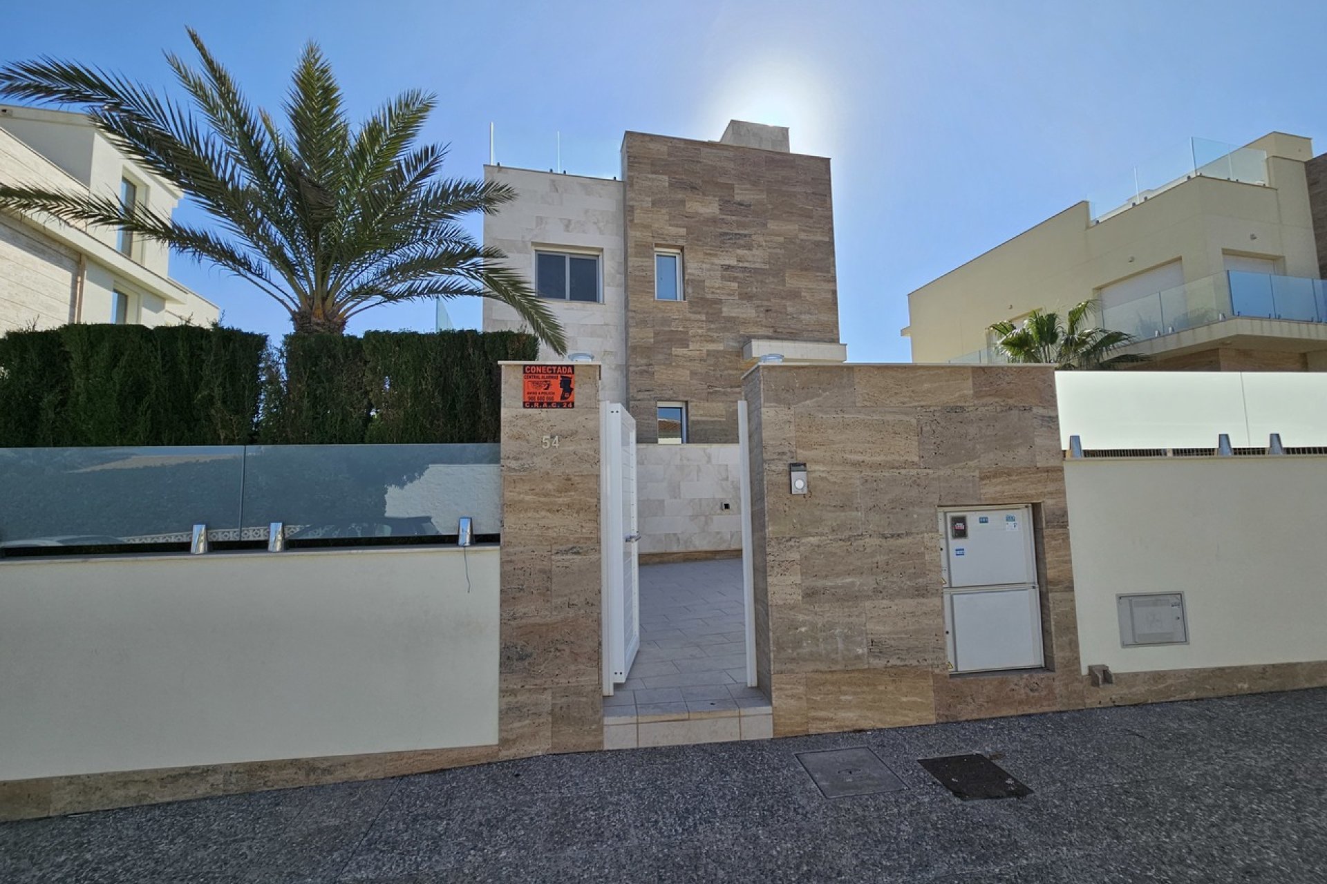 Modern 5-bedroom villa with ocean views in Orihuela Costa