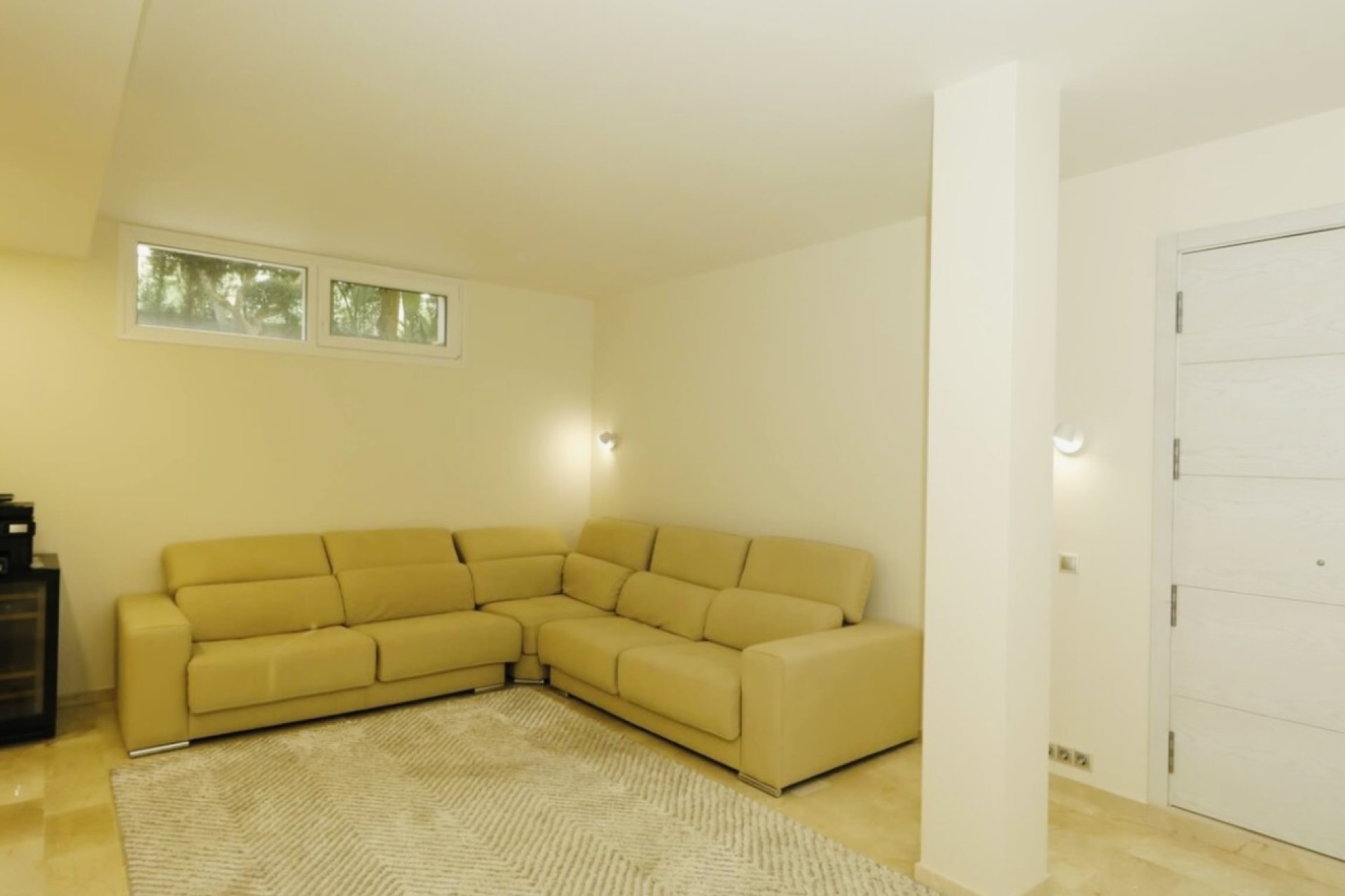 Modern 5-bedroom villa with ocean views in Orihuela Costa