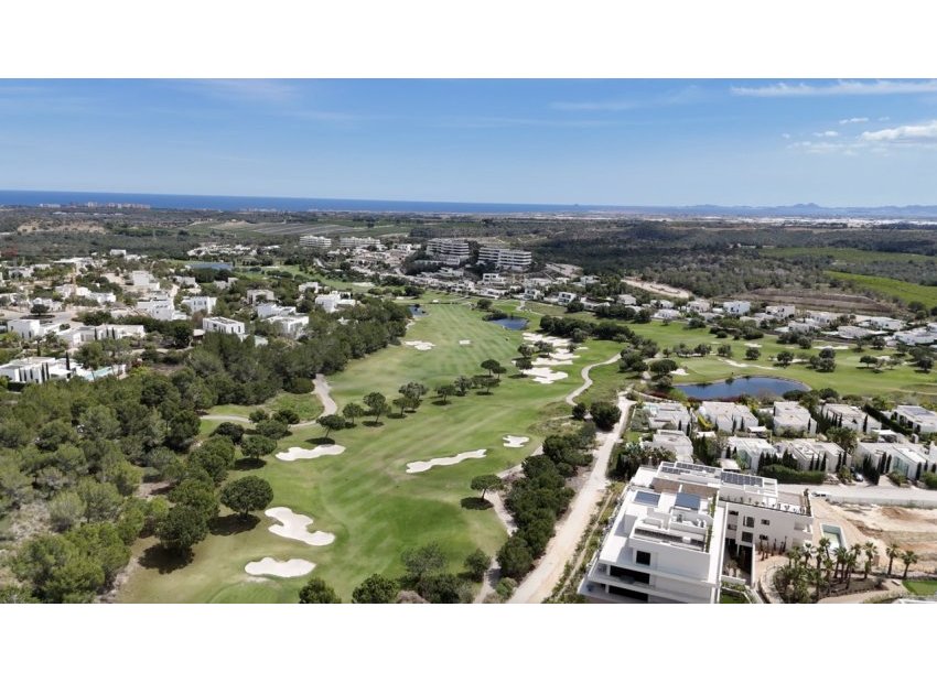 Modern apartment with ocean views and a pool in Campoamor