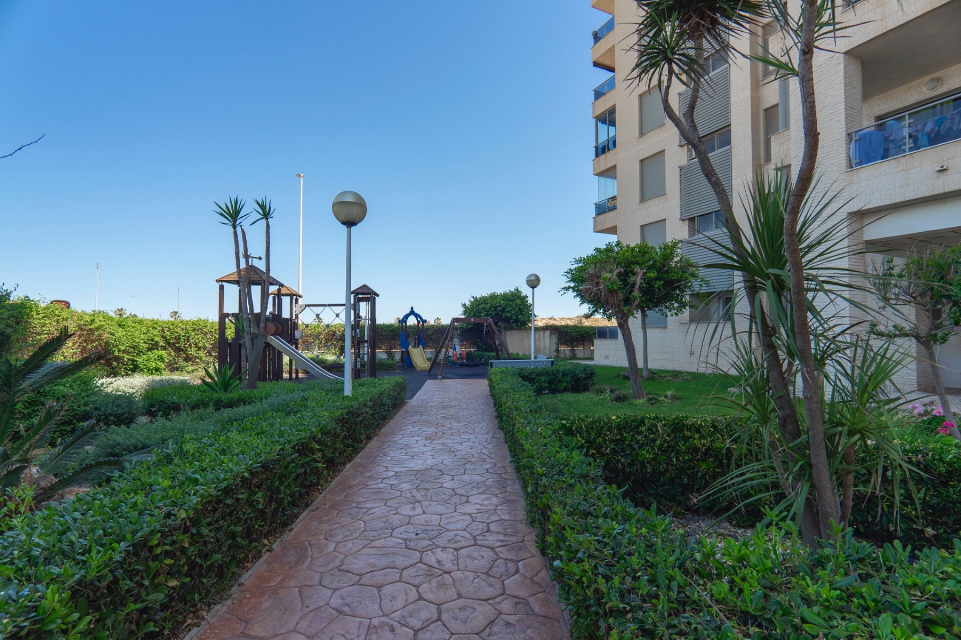 Modern apartment with ocean views in Guardamar del Segura, 3 bedrooms, near the beach