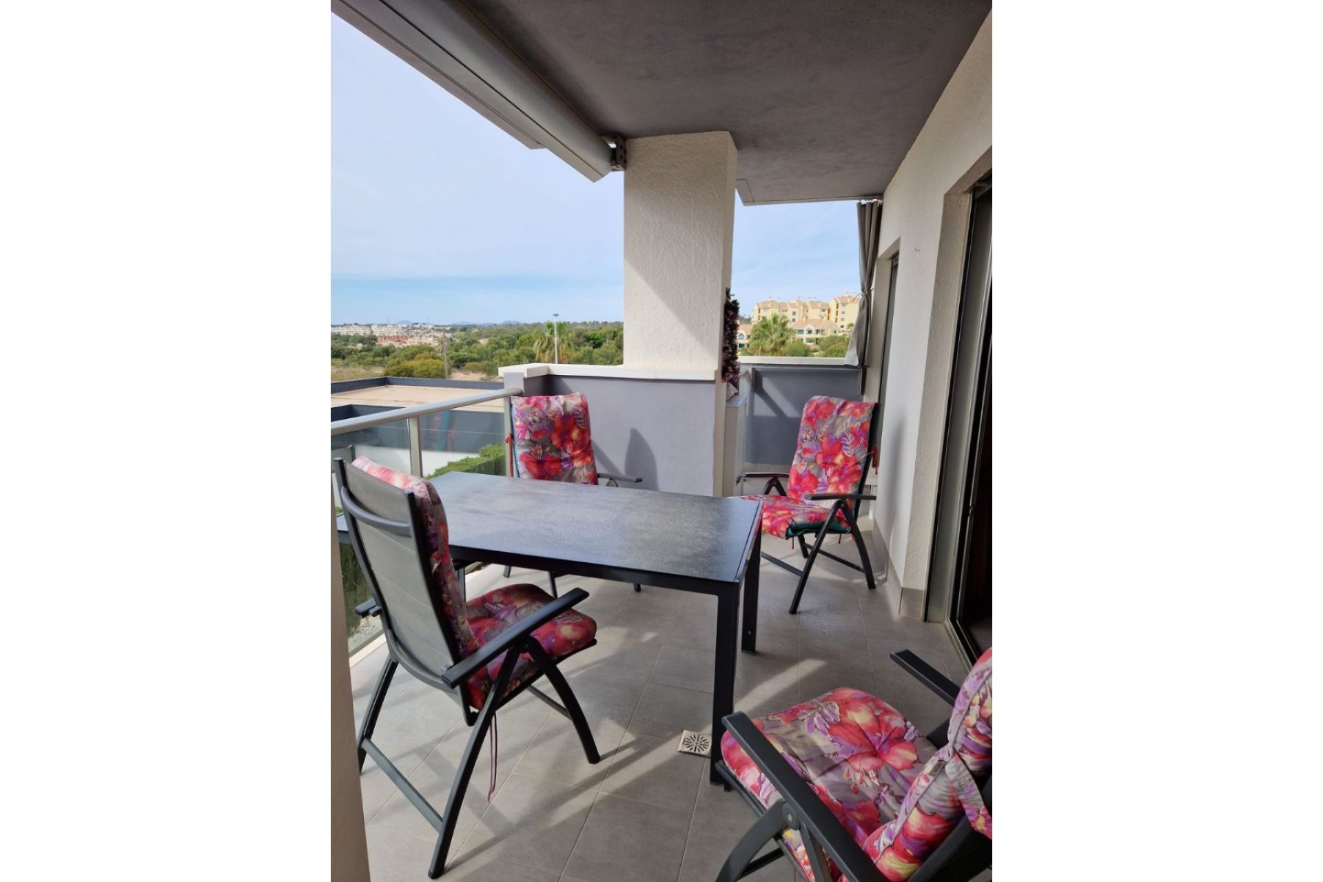 Modern Apartment with Terrace for Sale in Villacosta, Orihuela Costa