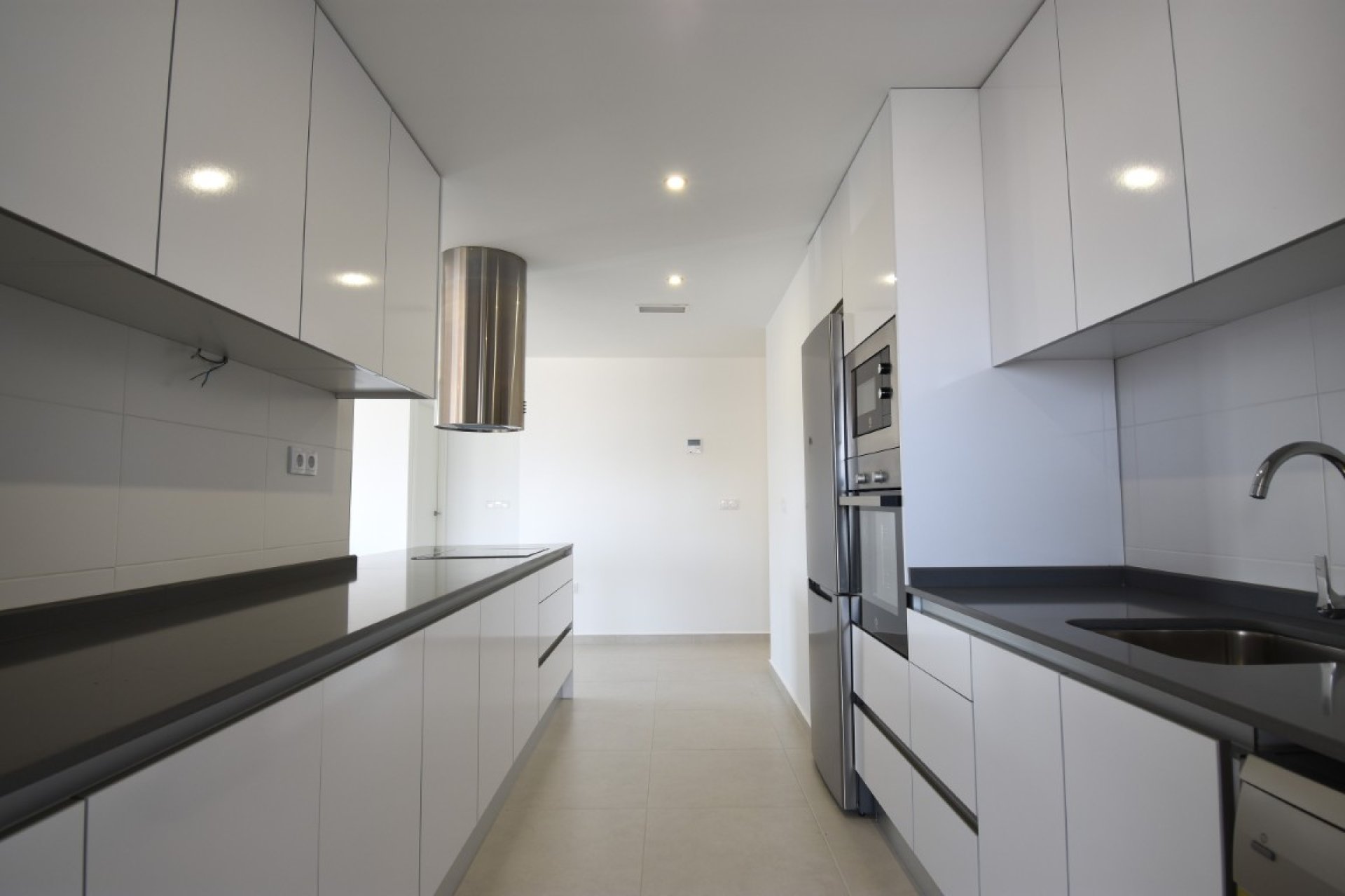 Modern appartement met 2 slaapkamers en zwembad in San Miguel de Salinas