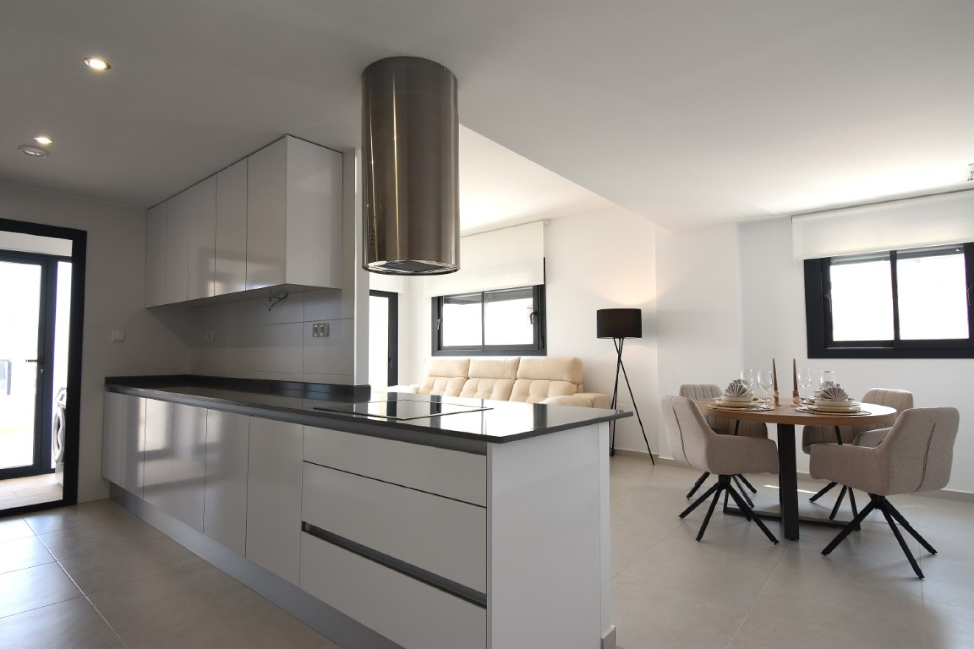 Modern appartement met 3 slaapkamers en zwembad in San Miguel de Salinas