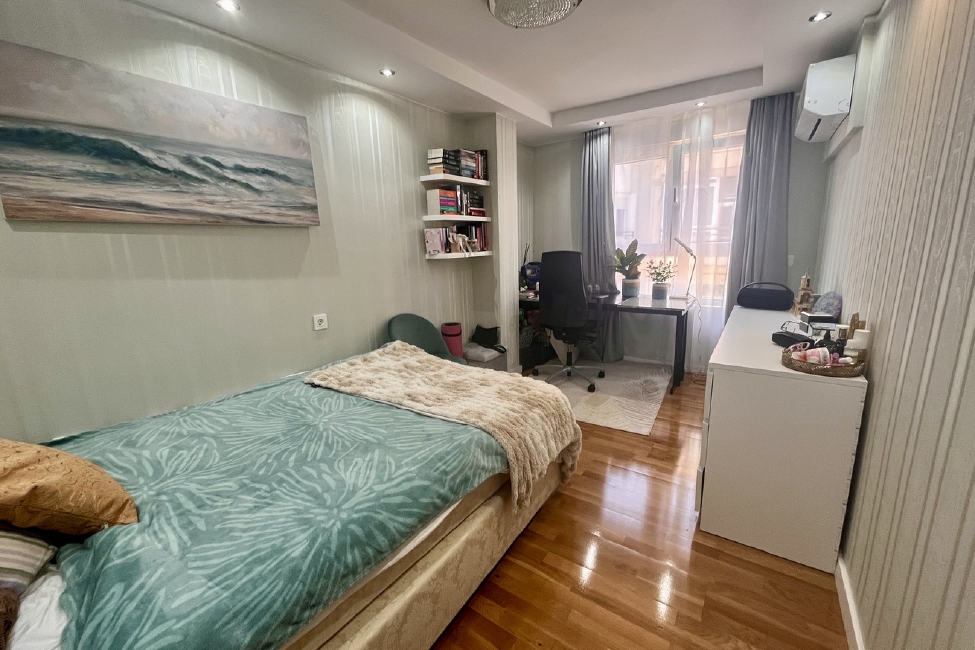 Modern appartement met zeezicht en 3 slaapkamers op toplocatie Torrevieja