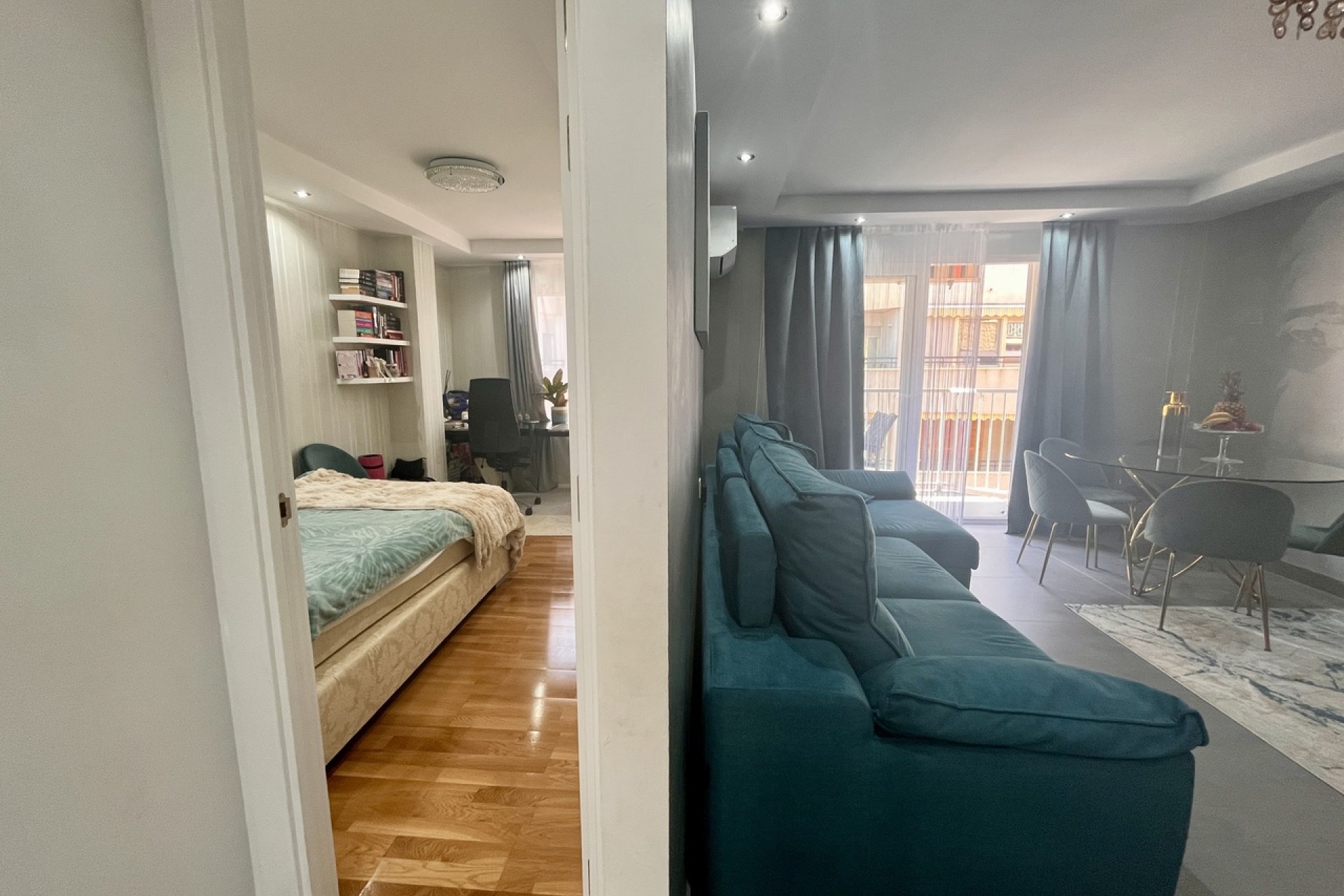 Modern appartement met zeezicht en 3 slaapkamers op toplocatie Torrevieja