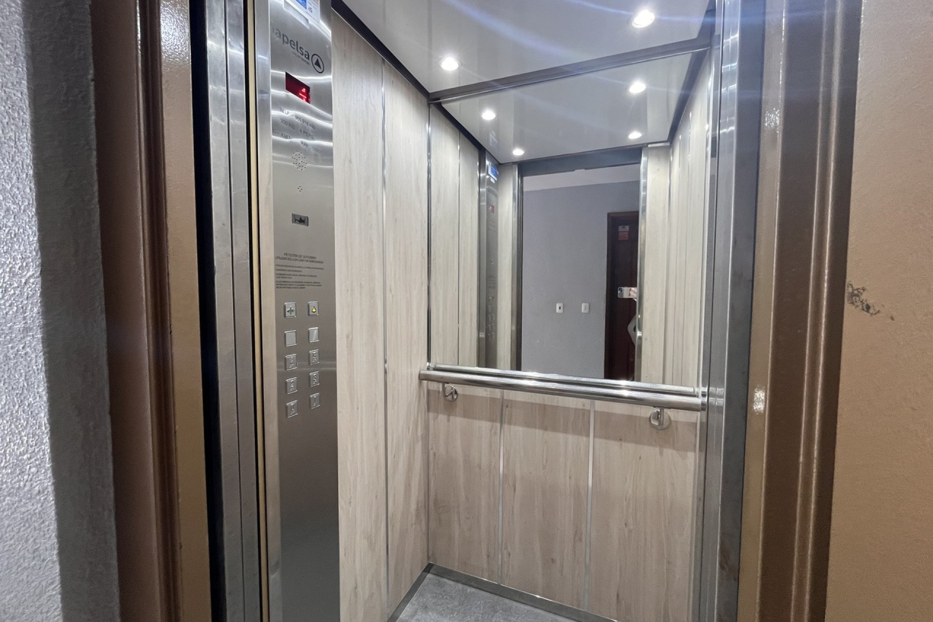 Modern appartement met zeezicht en 3 slaapkamers op toplocatie Torrevieja