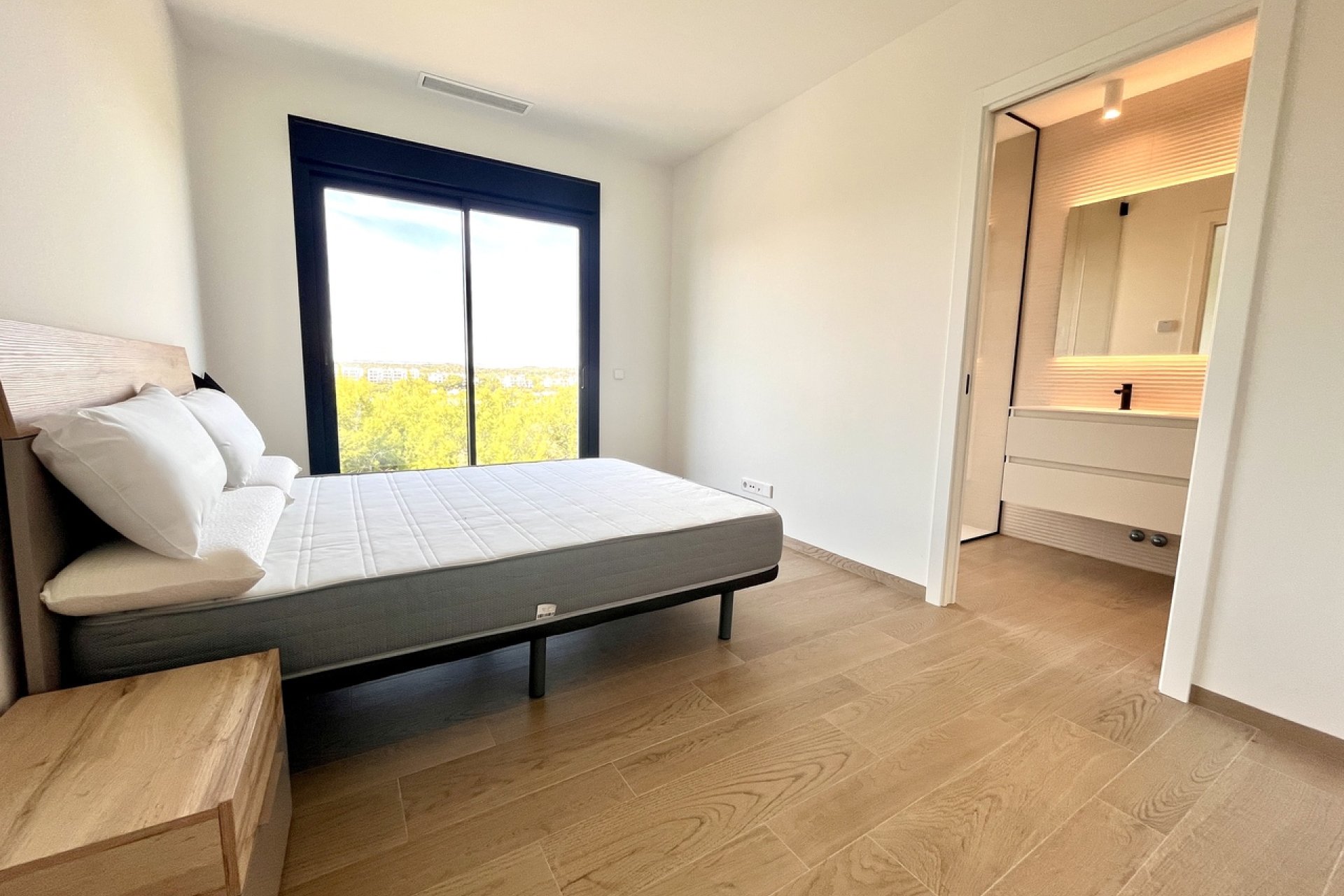 Modern appartement met zeezicht en zwembad Campoamor