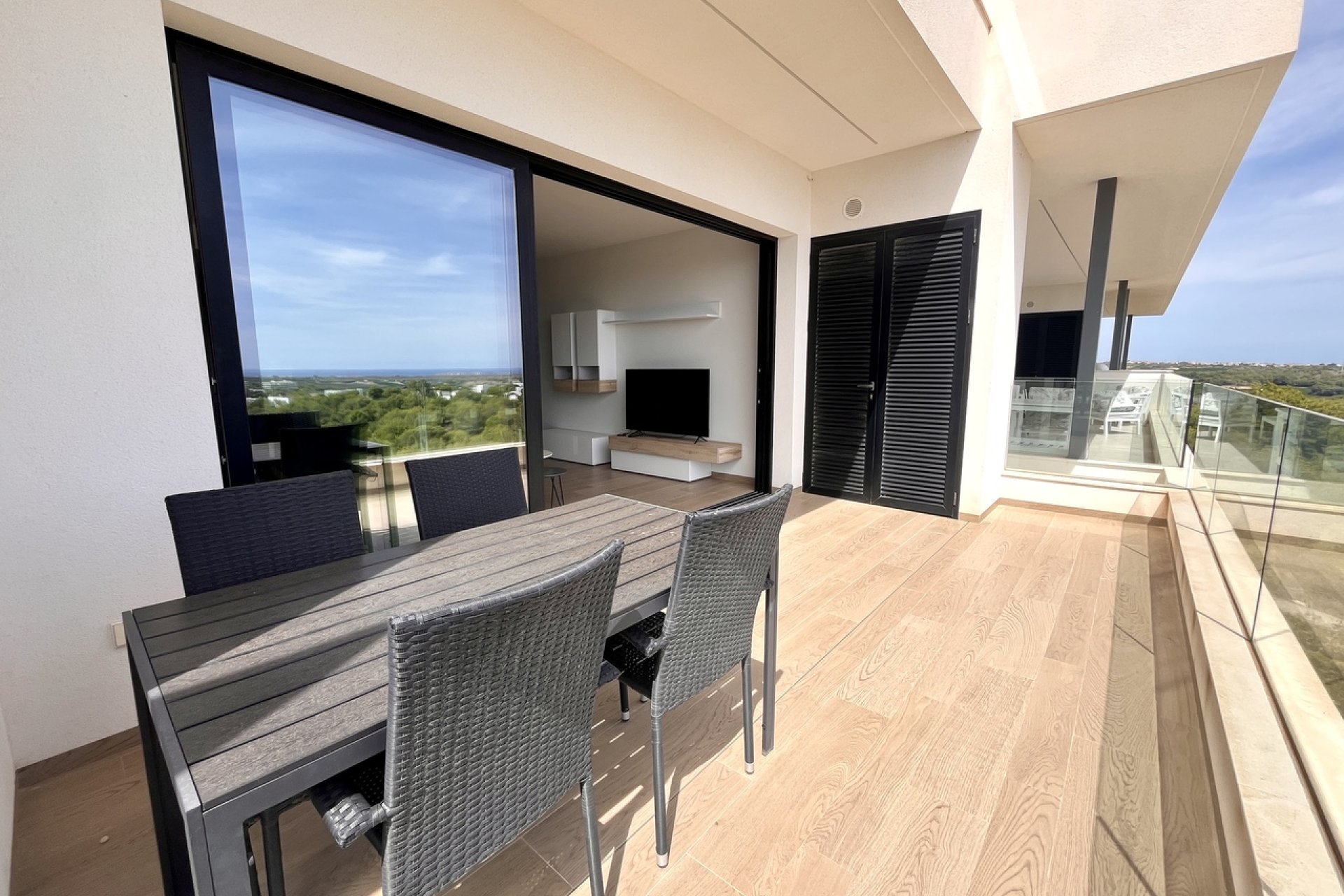 Modern appartement met zeezicht en zwembad Campoamor