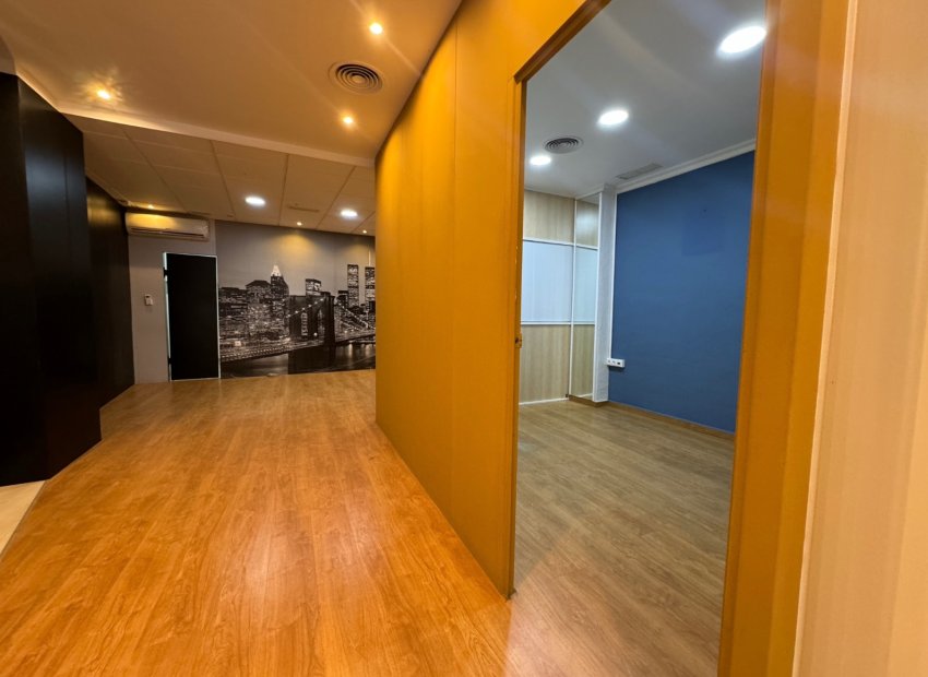 Modern commercial space for sale in Guardamar del Segura, prime location near the beach