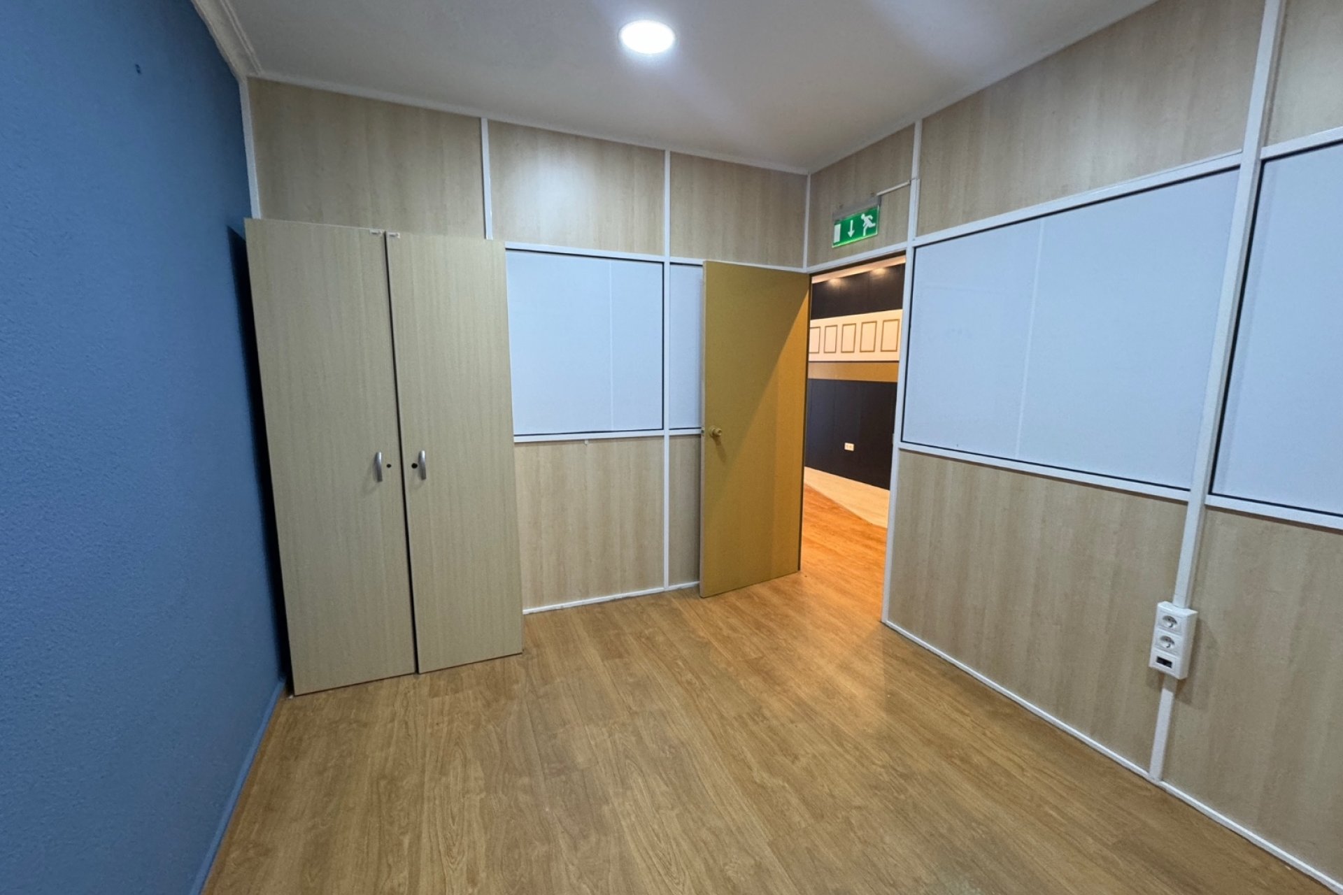 Modern commercial space for sale in Guardamar del Segura, prime location near the beach