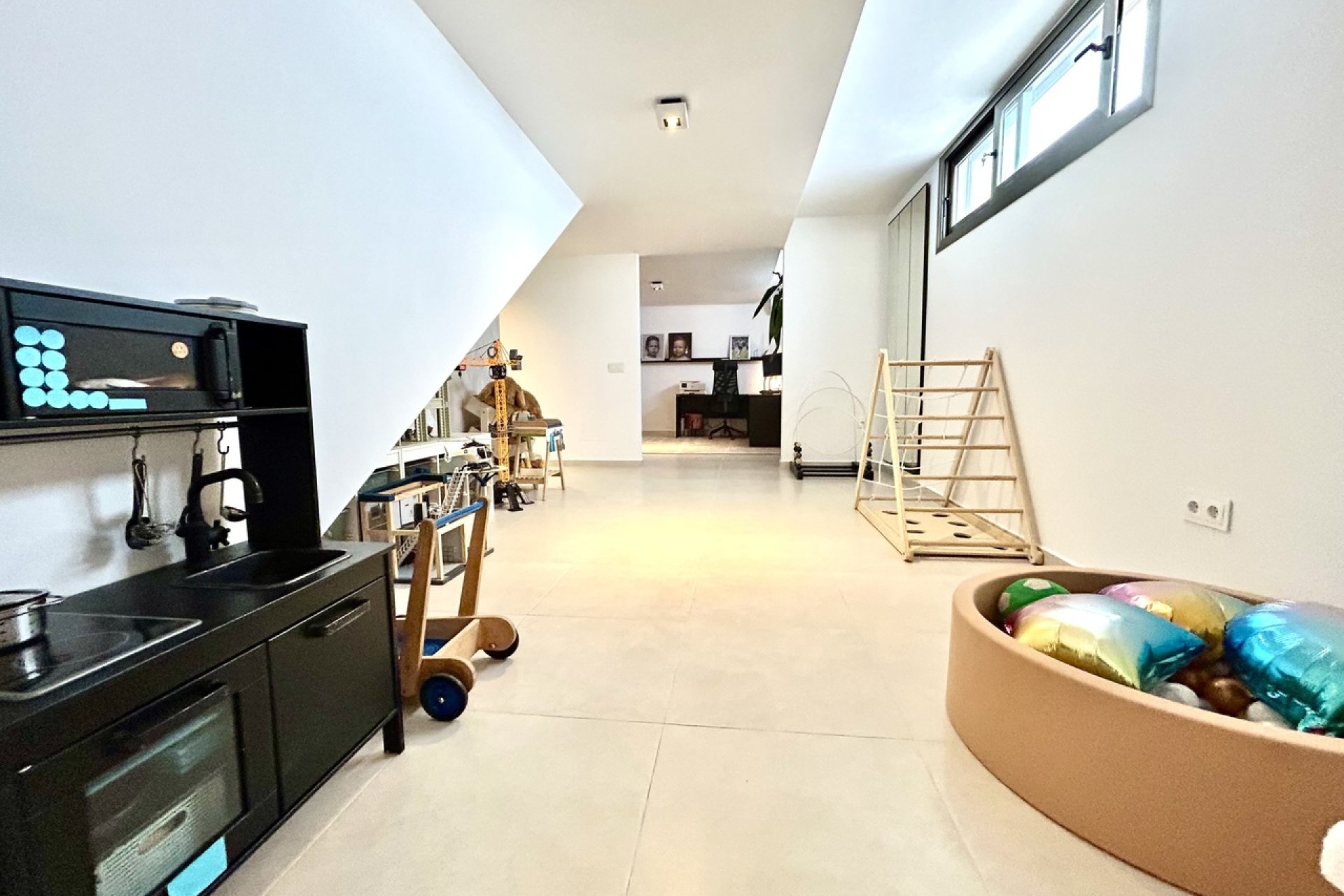 Modern, energy-efficient villa with a private pool and rooftop terrace in San Miguel de Salinas