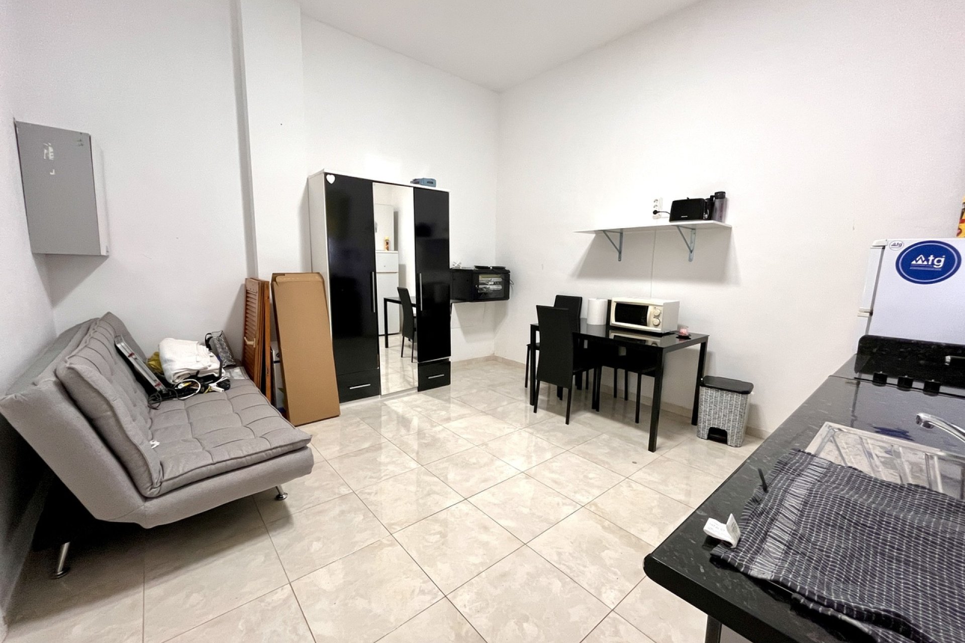 Modern, fully furnished office for sale in Playa Flamenca, Orihuela Costa