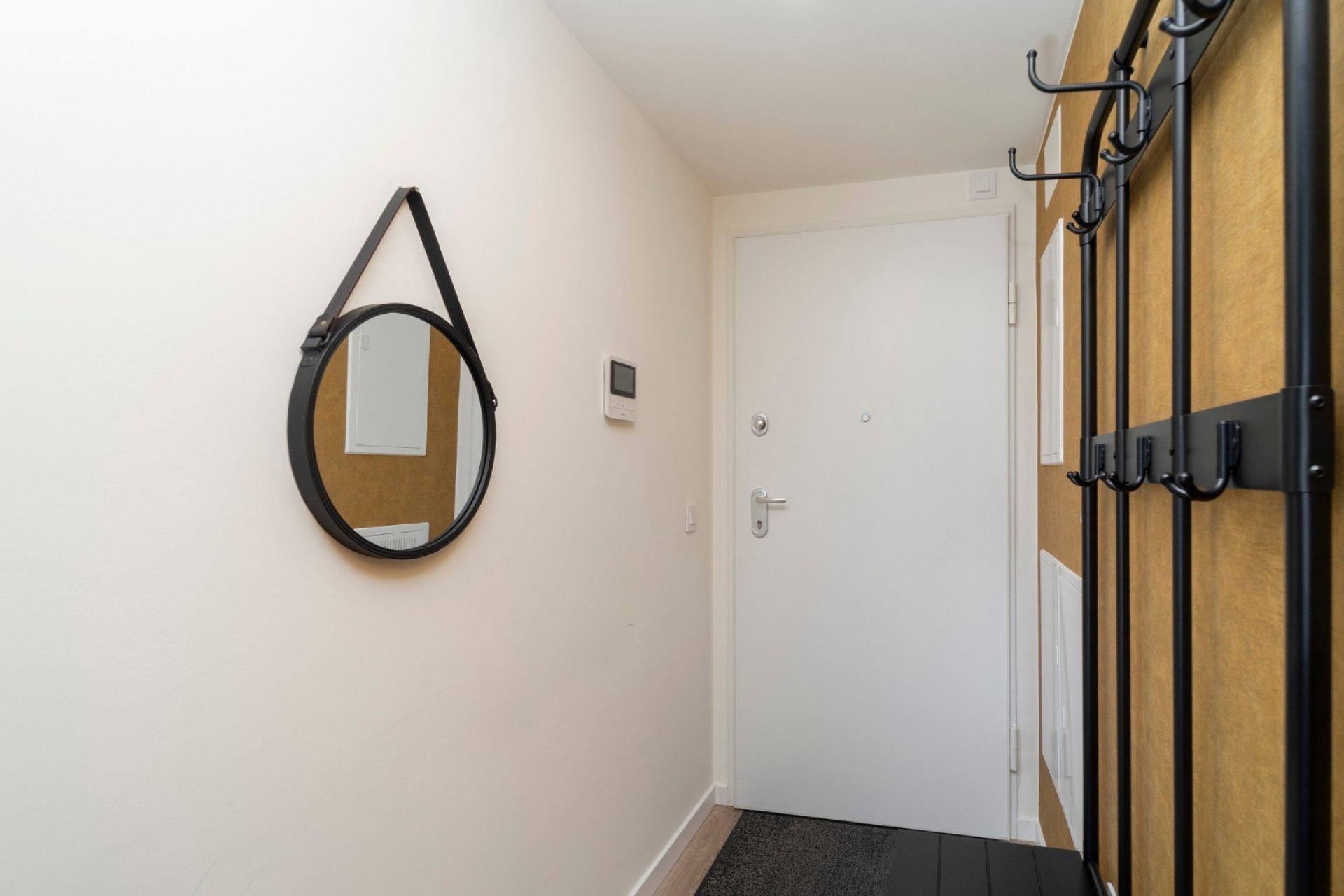 Modern gelijkvloers appartement in Finestrat met terras, 2 slaapkamers, zwembad