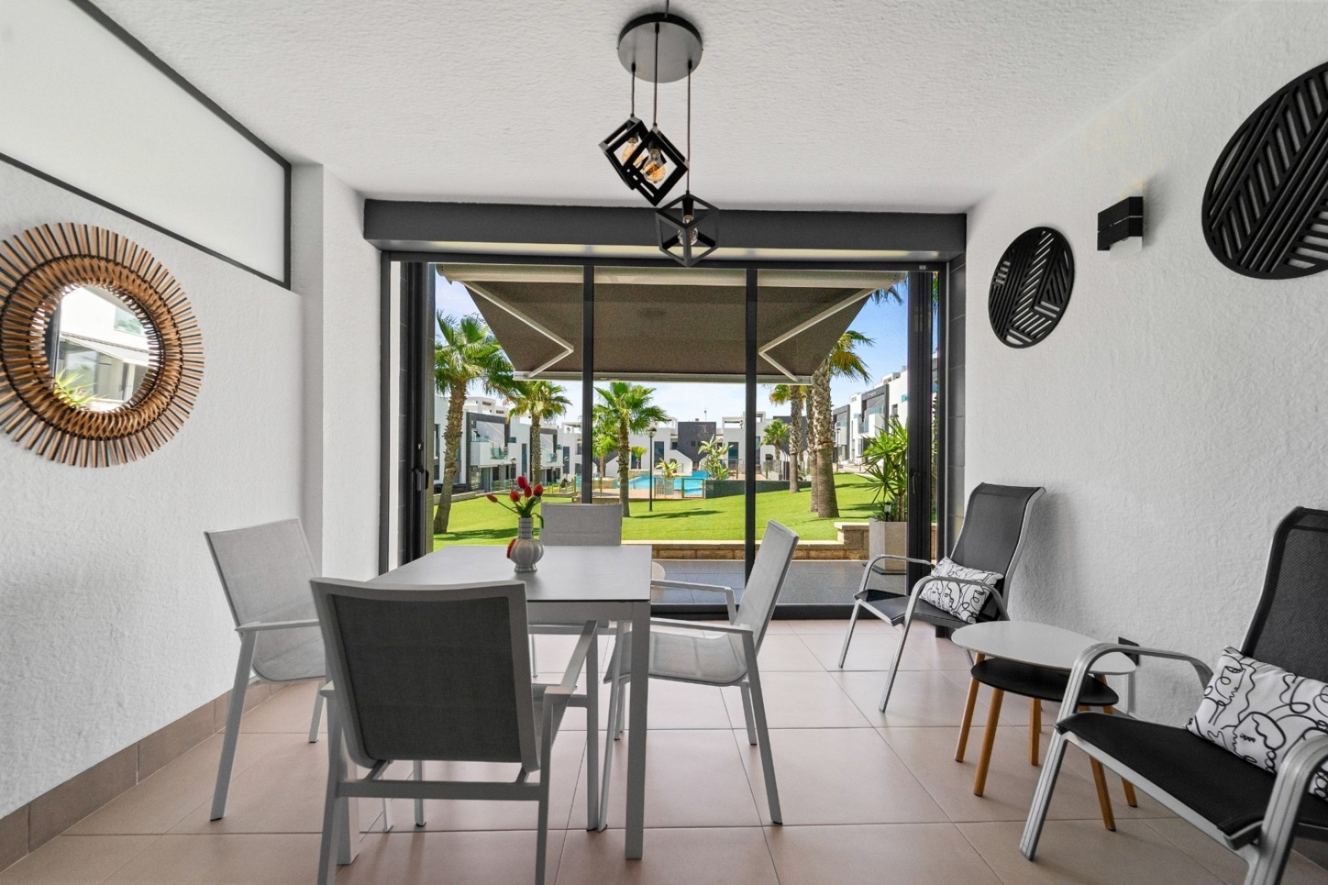 Modern gelijkvloers appartement in Punta Prima, Torrevieja