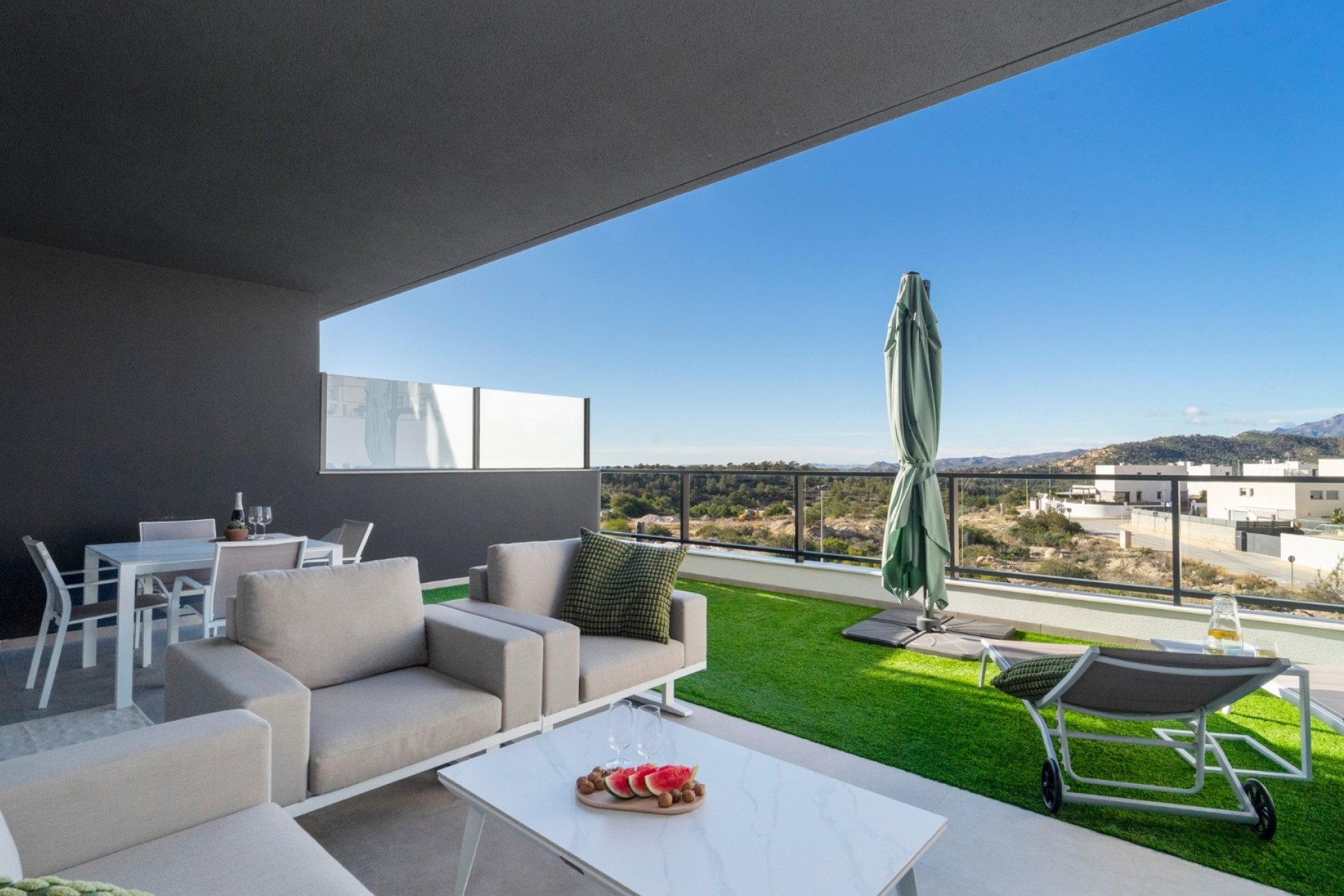 Modern ground floor apartment in Finestrat with terrace, 2 bedrooms, swimming pool