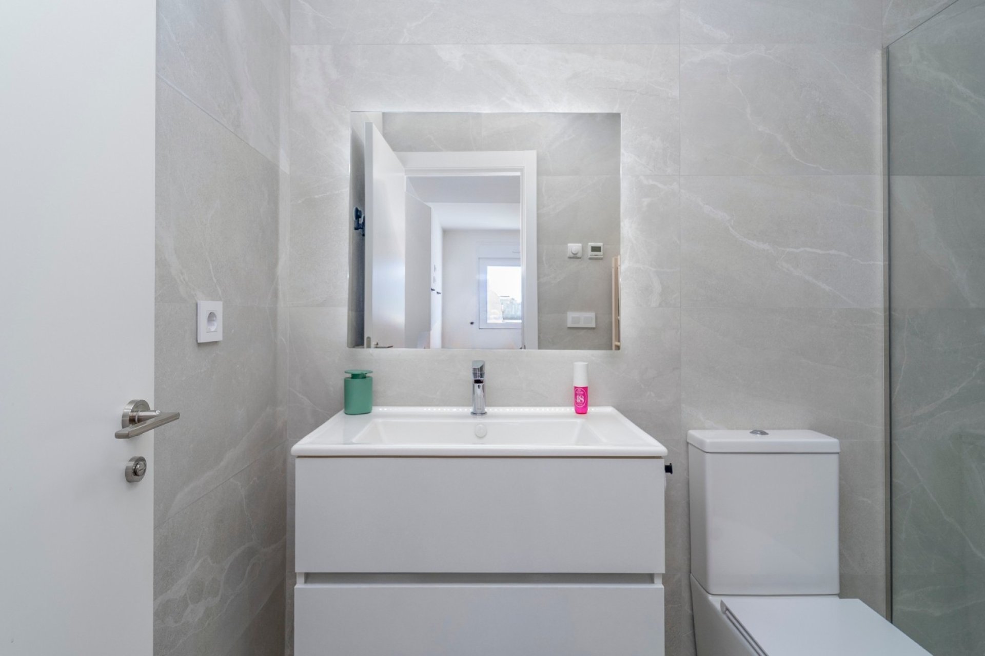 Modern ground floor apartment in Finestrat with terrace, 2 bedrooms, swimming pool