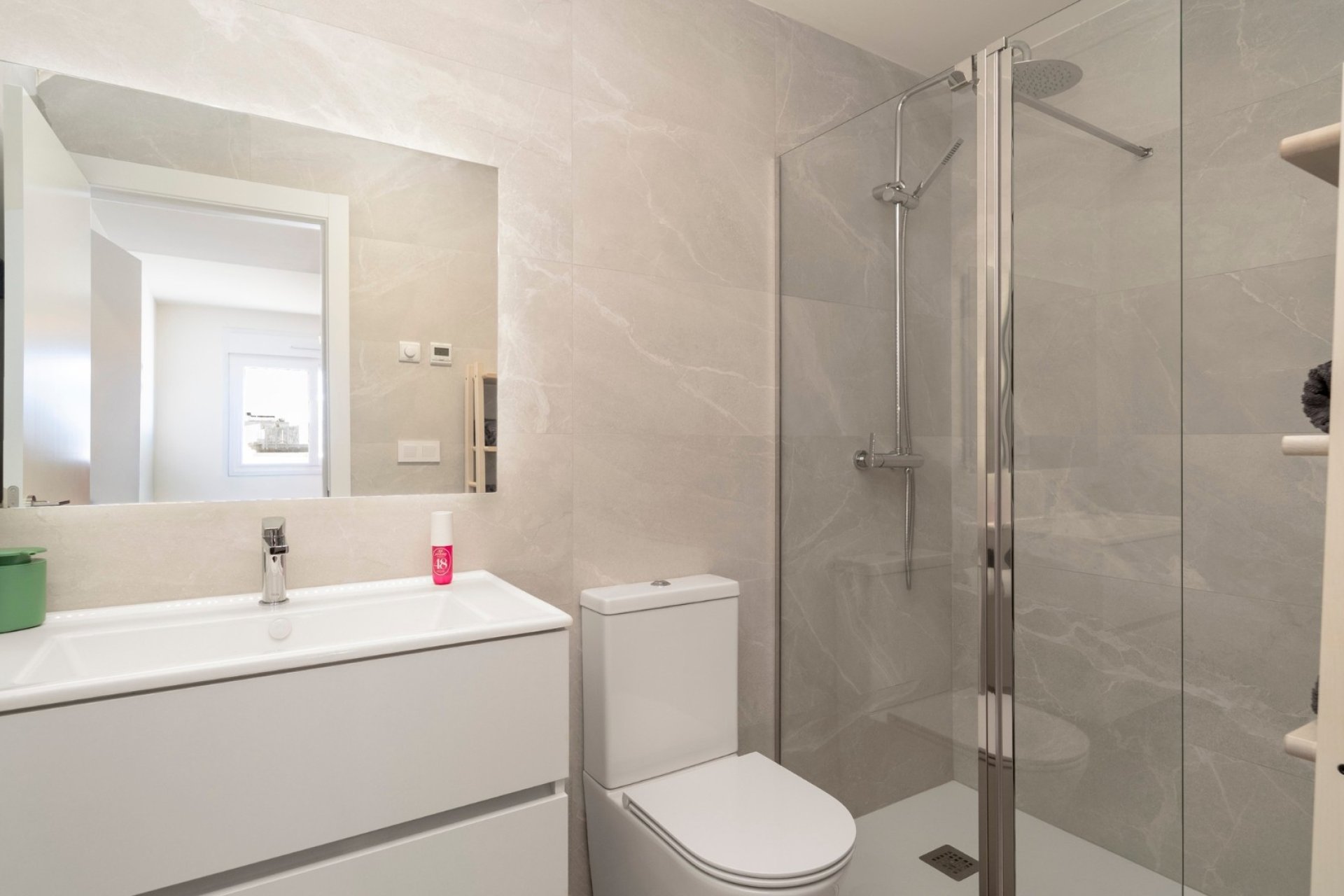 Modern ground floor apartment in Finestrat with terrace, 2 bedrooms, swimming pool