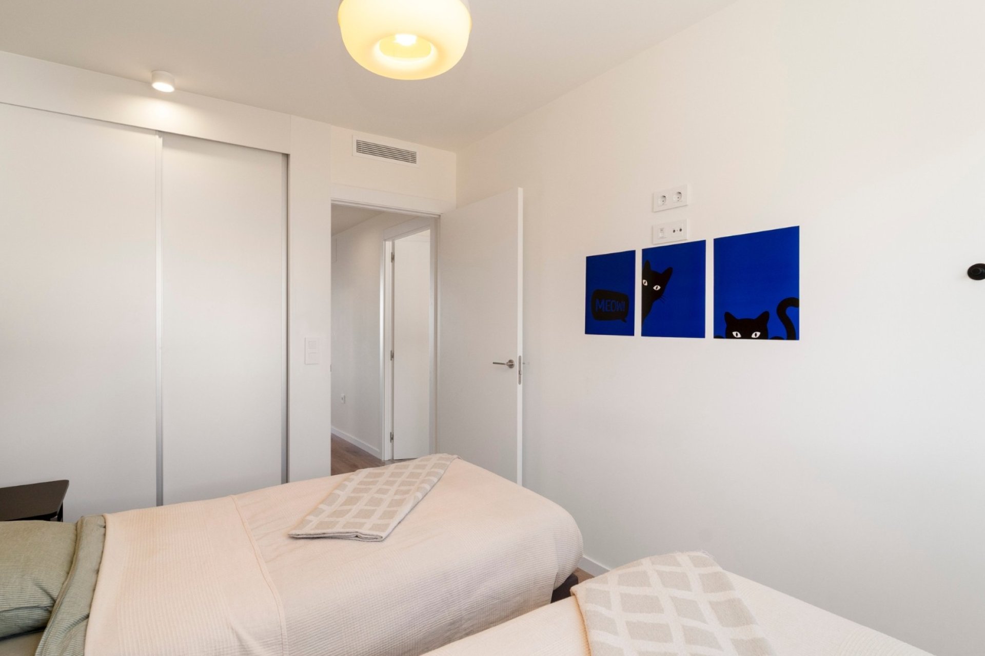 Modern ground floor apartment in Finestrat with terrace, 2 bedrooms, swimming pool