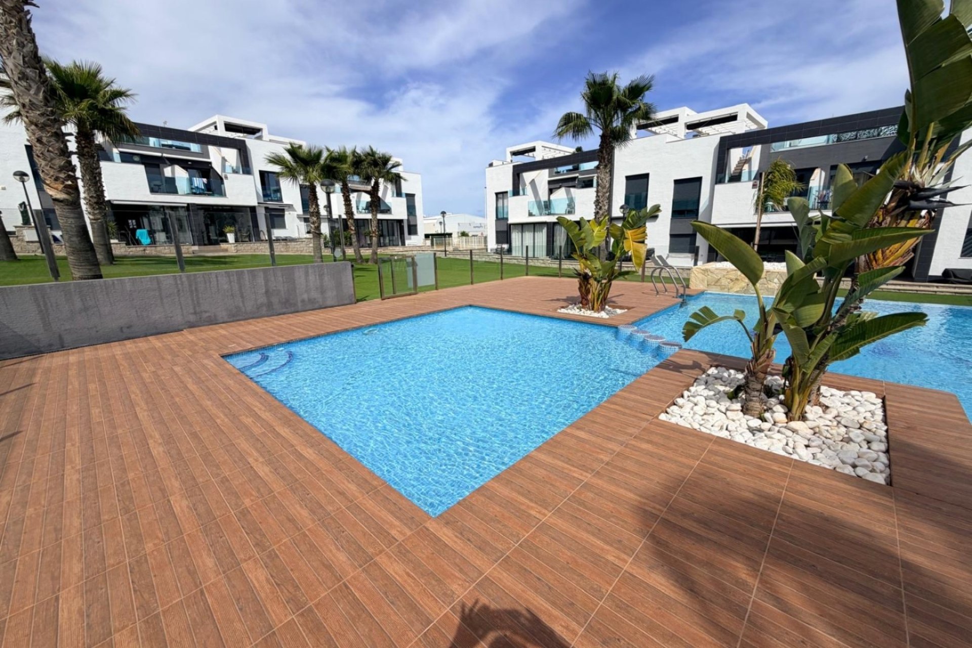 Modern ground-floor apartment in Punta Prima, Torrevieja