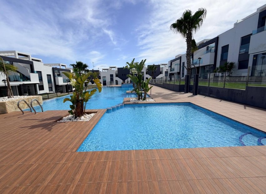 Modern ground-floor apartment in Punta Prima, Torrevieja