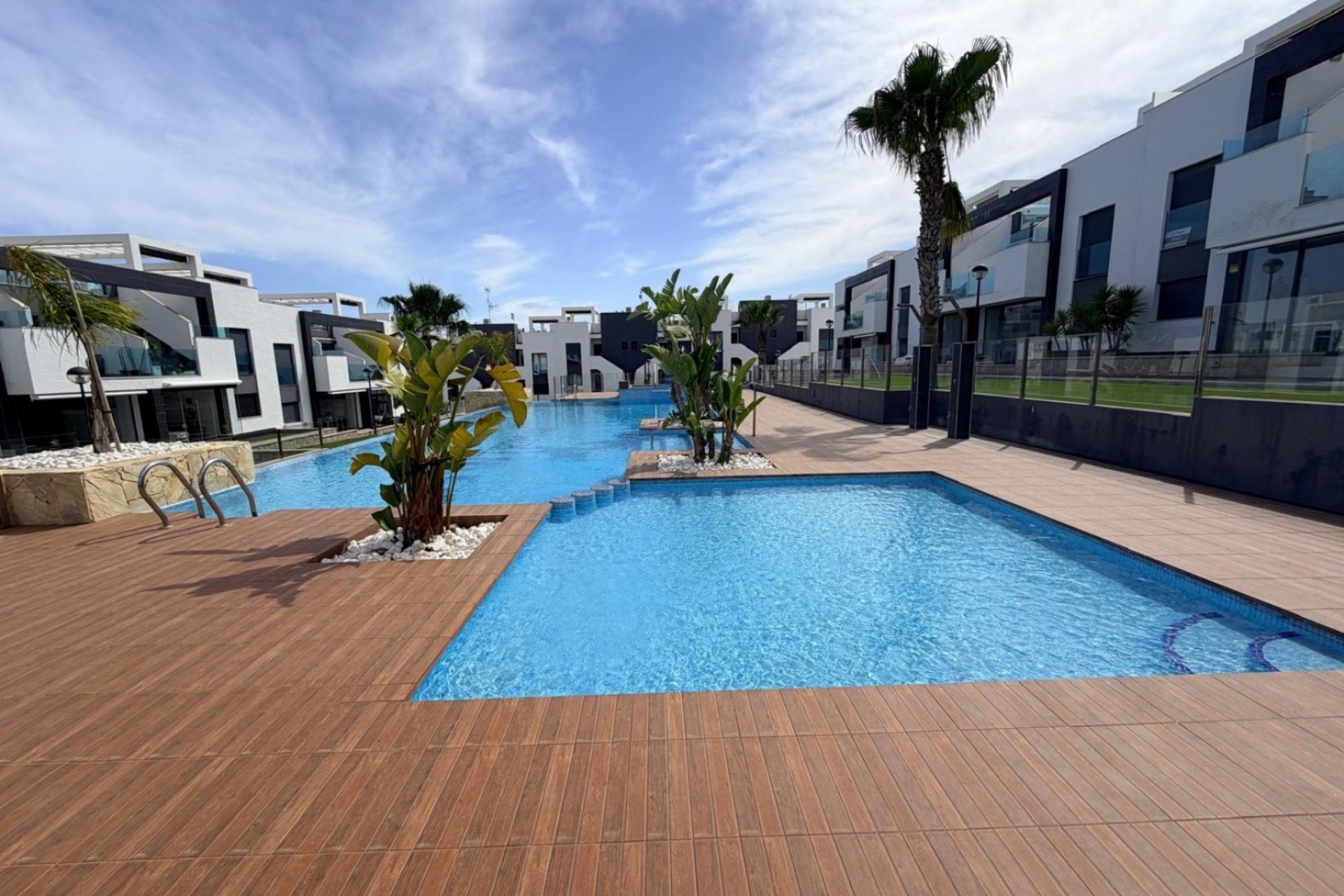 Modern ground-floor apartment in Punta Prima, Torrevieja