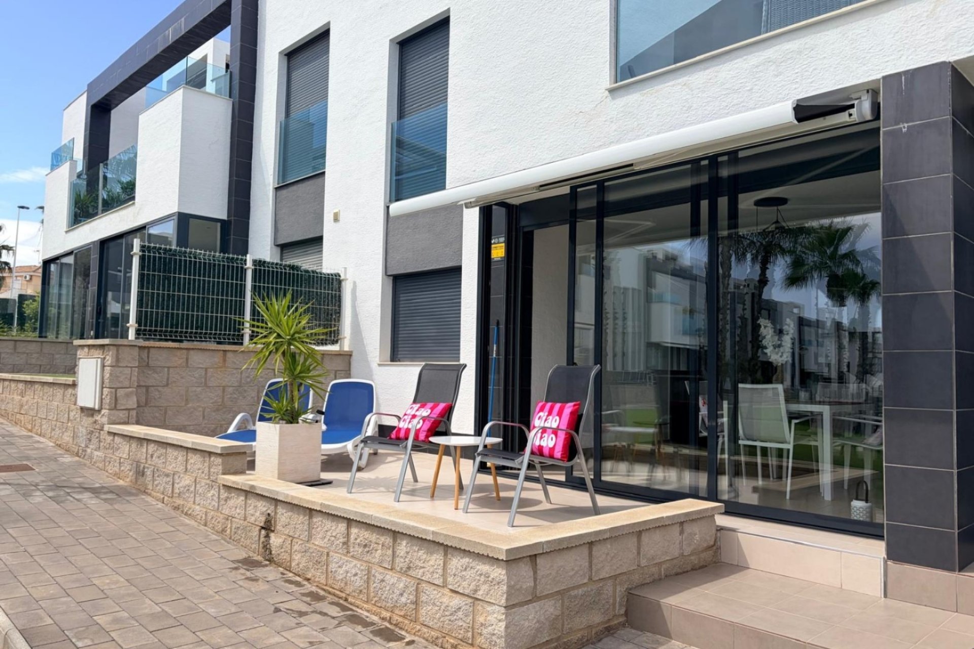 Modern ground-floor apartment in Punta Prima, Torrevieja