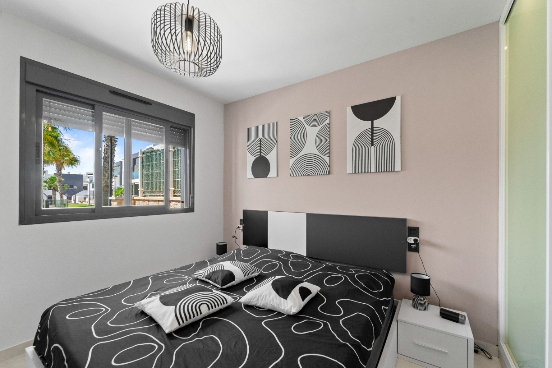 Modern ground-floor apartment in Punta Prima, Torrevieja