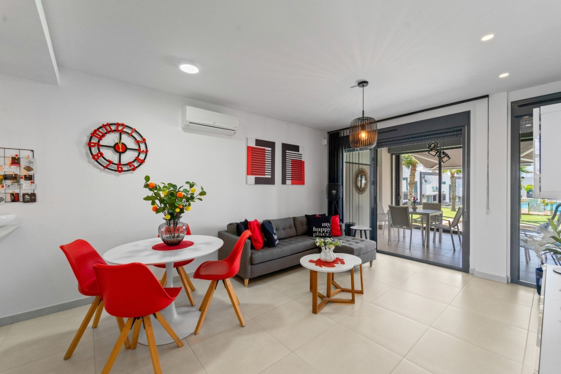 Modern ground-floor apartment in Punta Prima, Torrevieja