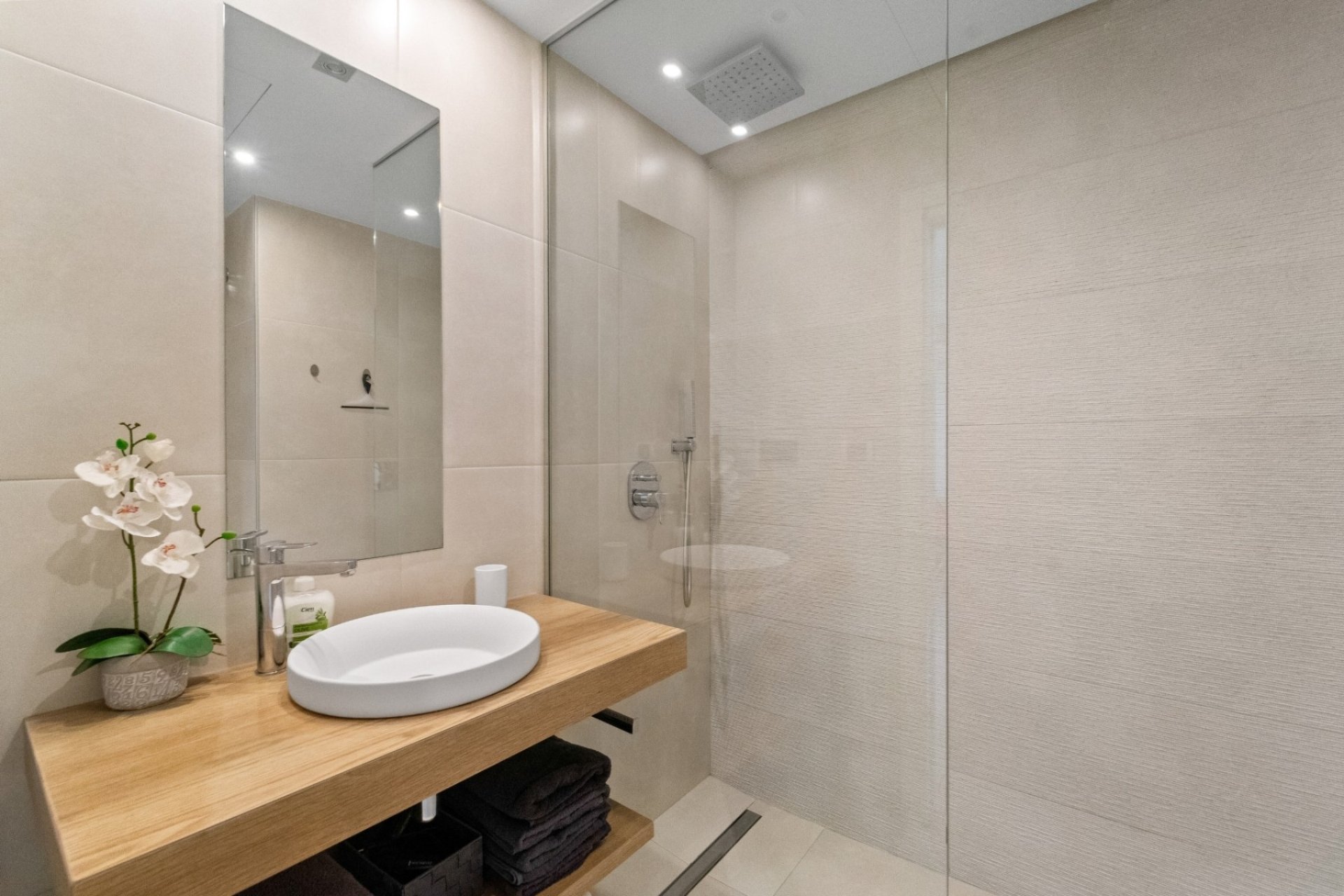 Modern ground-floor apartment in Punta Prima, Torrevieja