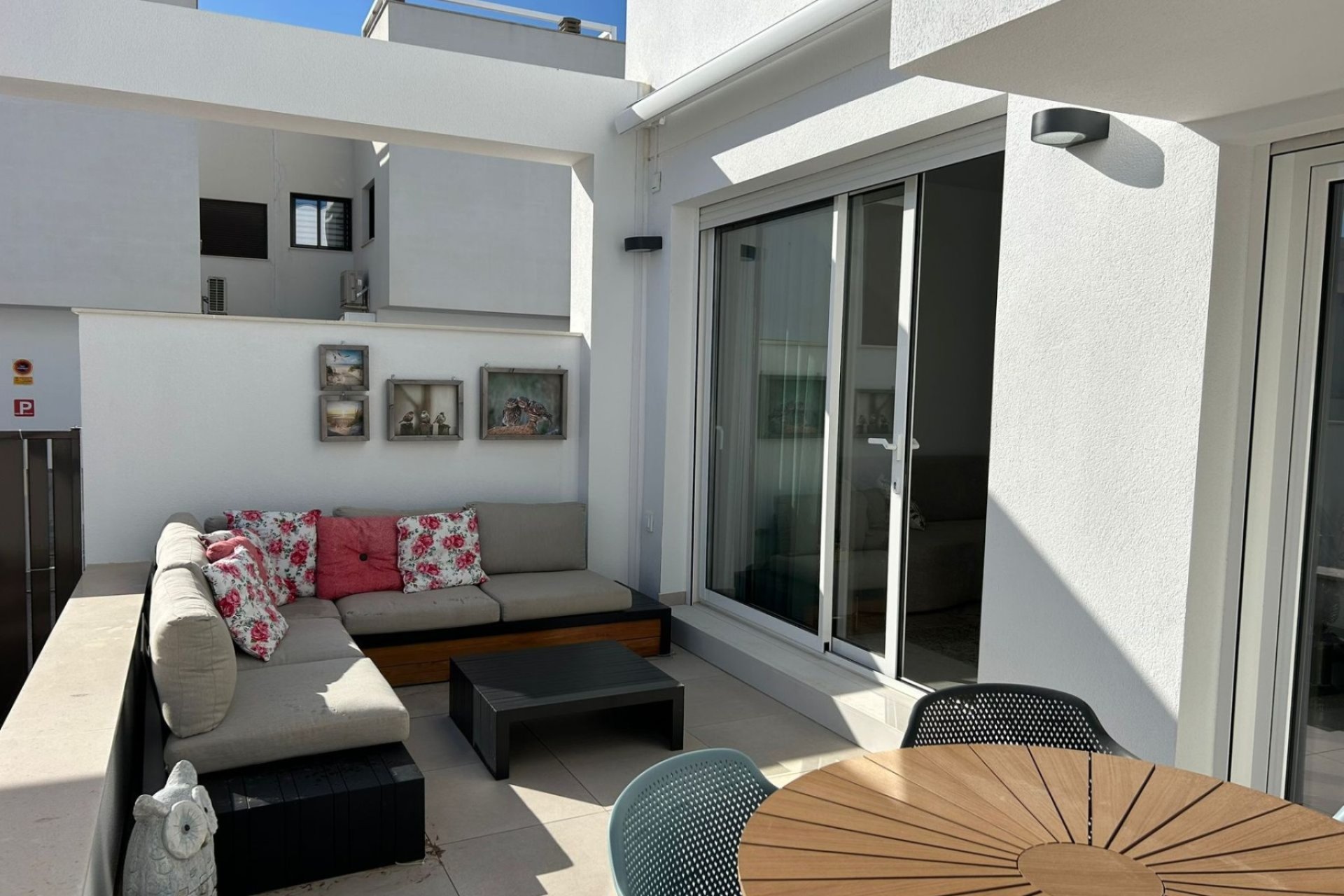 Modern Ground-Floor Corner Apartment in Pilar de la Horadada